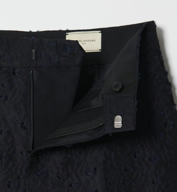 UNITED ARROWS「フラワー カットジャガード テーパードパンツ」|スラックス|