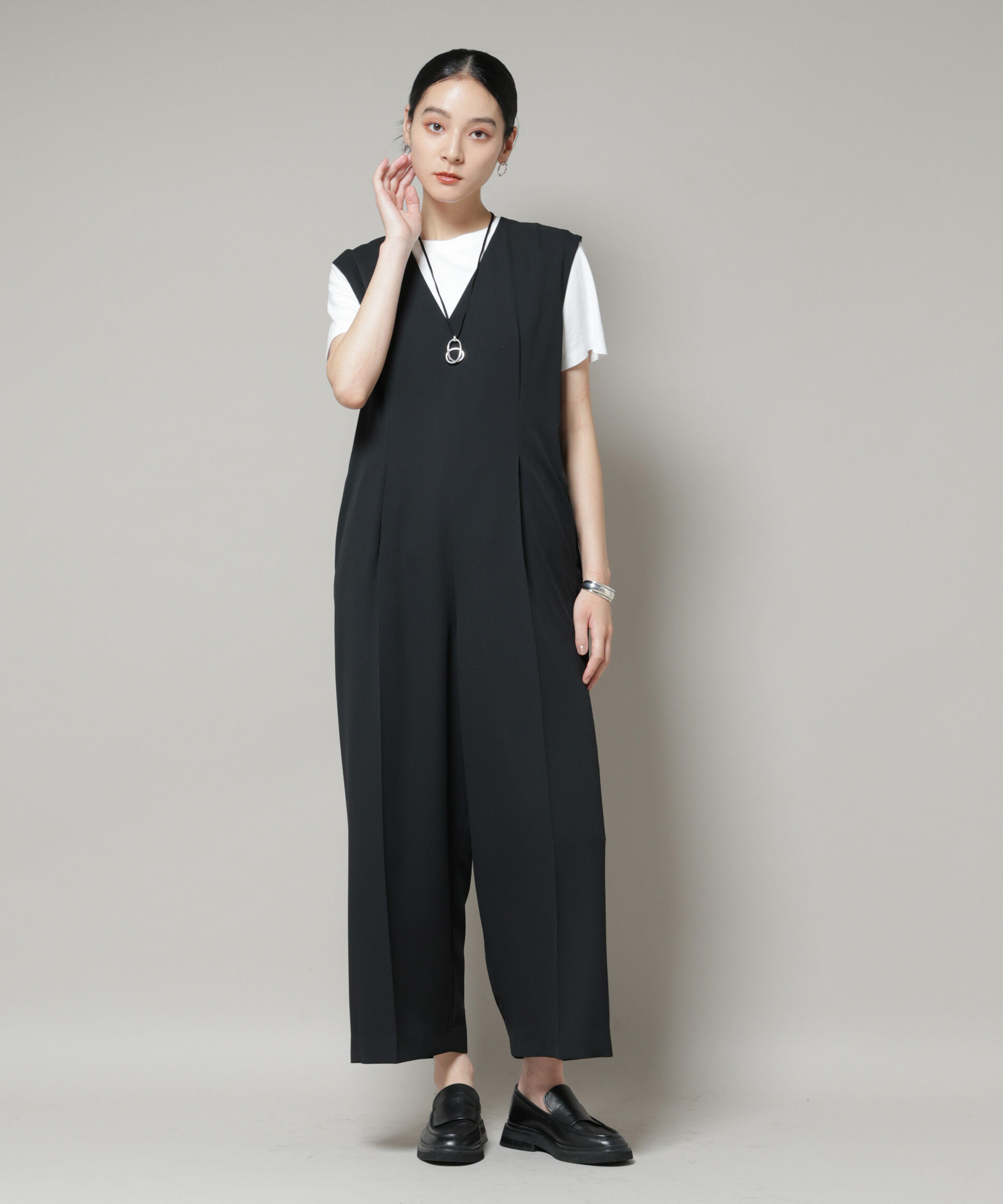 nano･universe「Vネックオールインワン」|ワンピース|ブラック