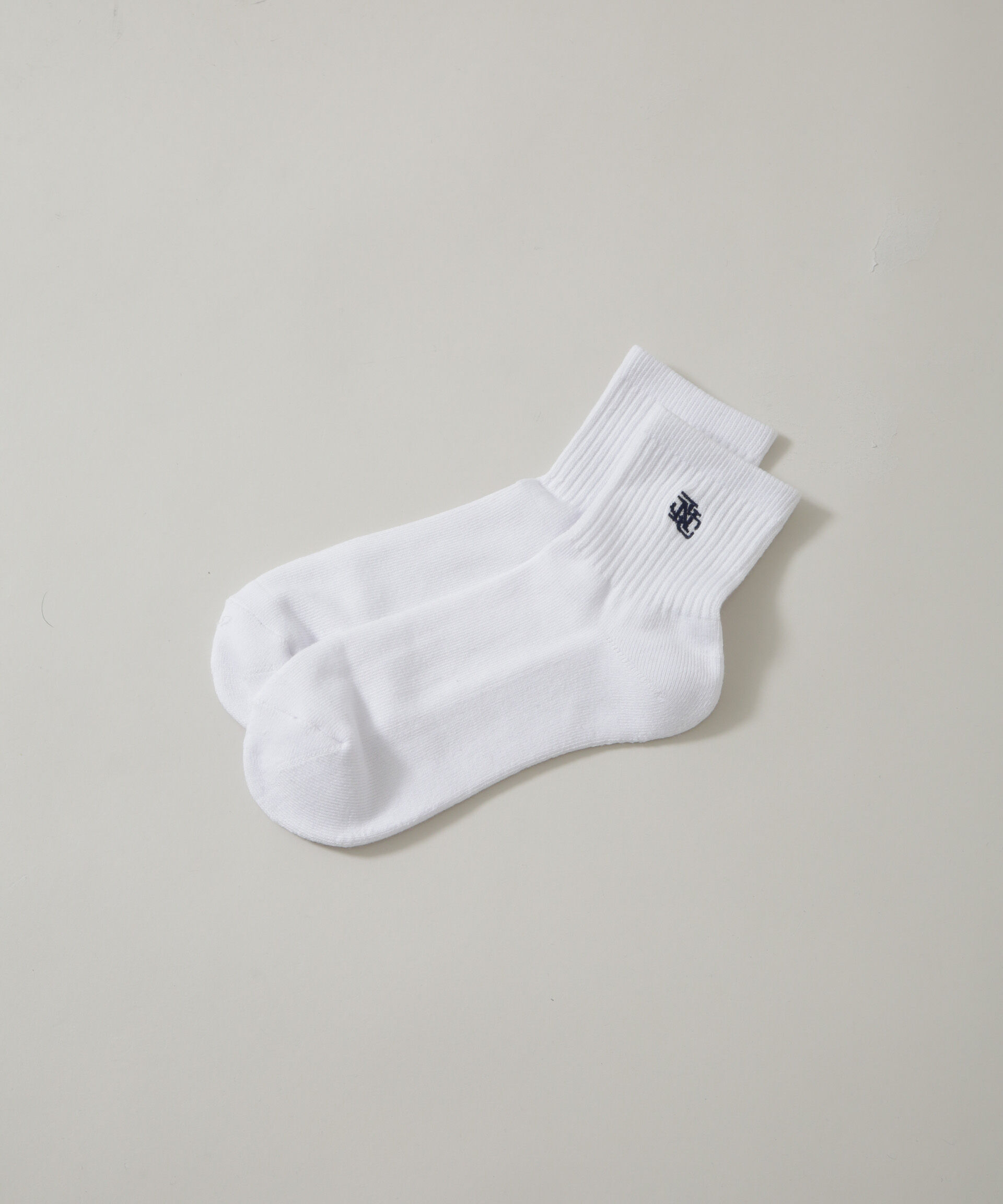 nano･universe「｢NJ/CLUB｣  クォーターリブロゴ刺繍ソックス」|ソックス|ホワイト