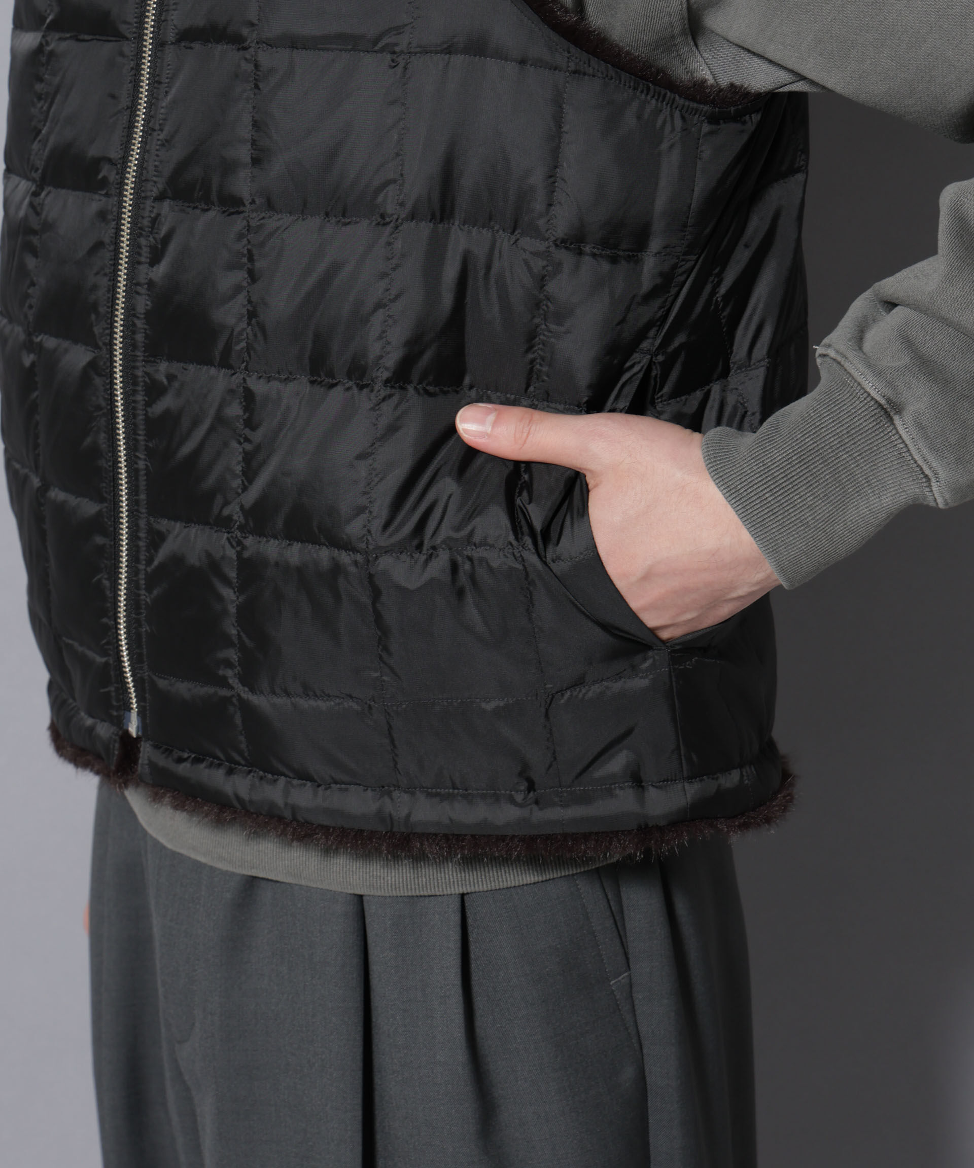 nano･universe「｢西川ダウン(R)｣ FUSIONSYSTEMフェイクファーベスト」|ダウン|