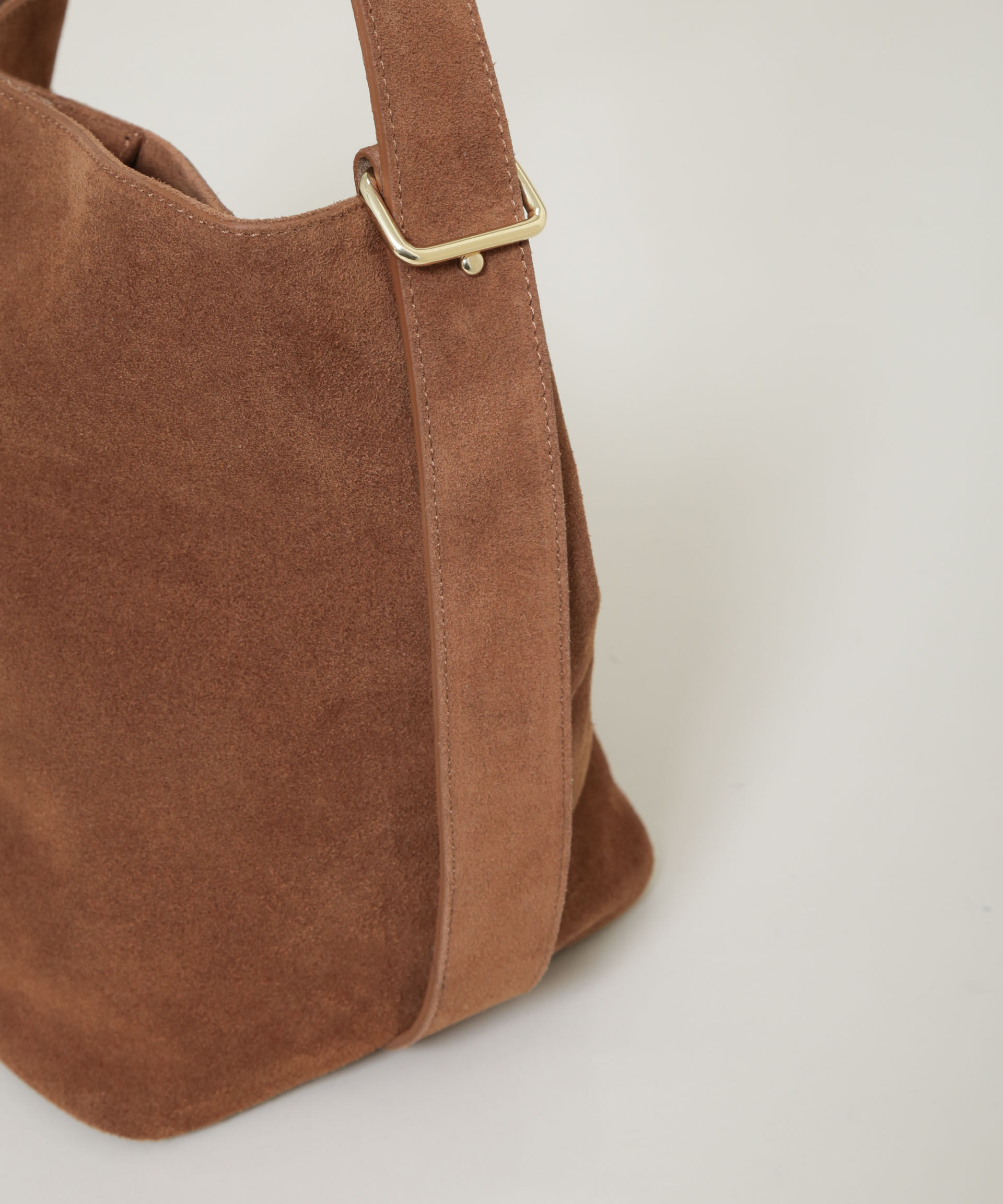 nano･universe「AULENTTI/スエードワンショルダーバッグ」|ショルダー・メッセンジャー|