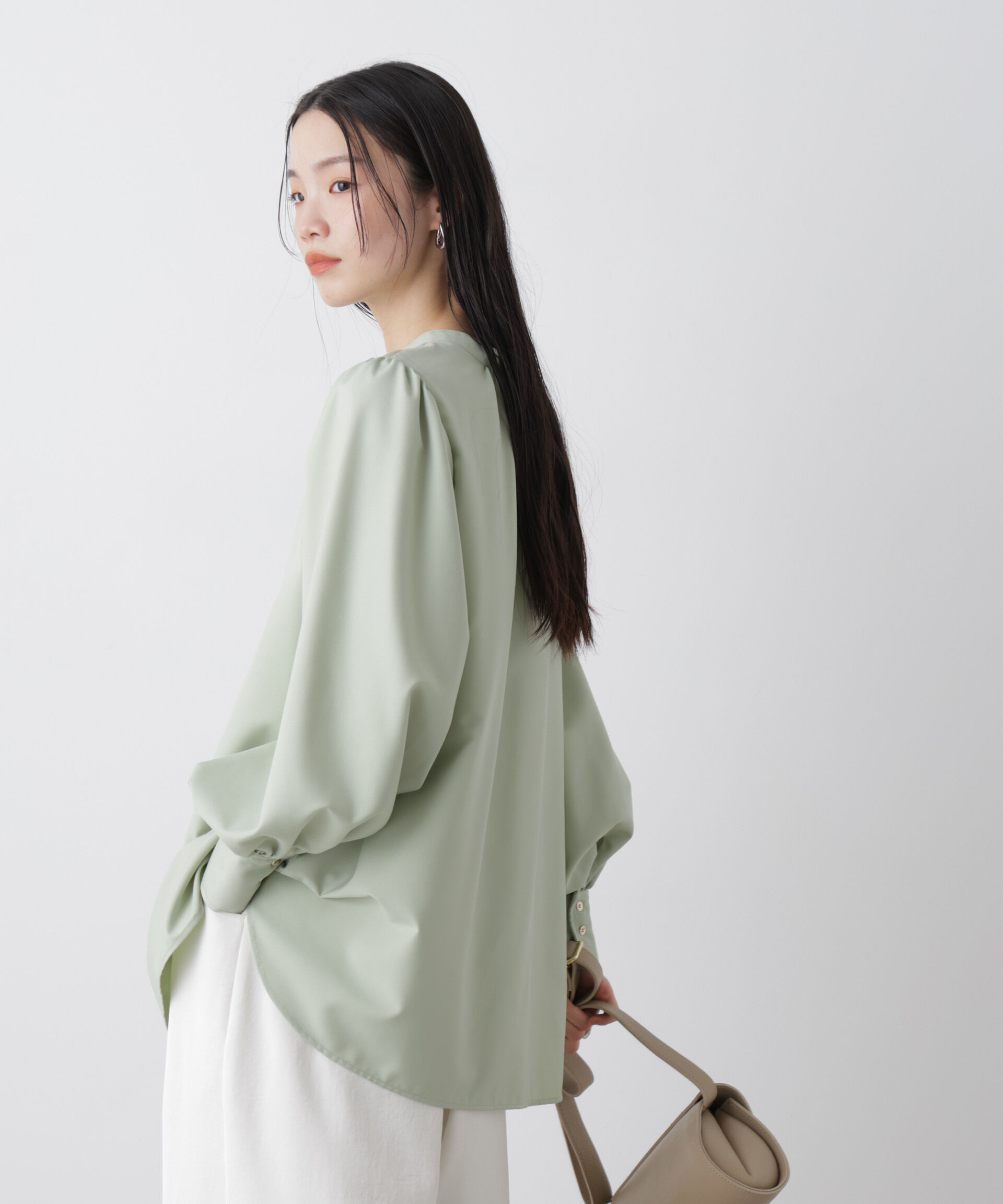 nano･universe「マシンウォッシャブルイージーケア ギャザースリーブブラウス」|シャツ・ブラウス|