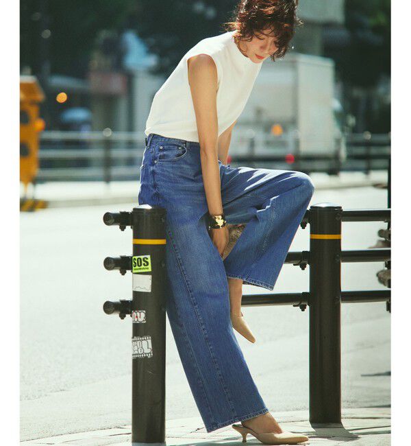 23区「【見上愛さん着用/RED CARD TOKYO&times;23区】カーヴィー デニム パンツ」|デニム|