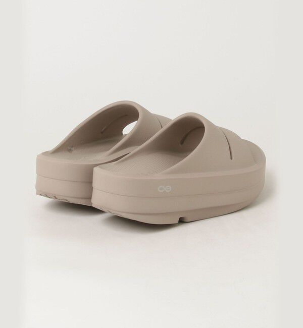 fredy emue「【OOFOS / ウーフォス】 OOmegaOOahh」|サンダル|
