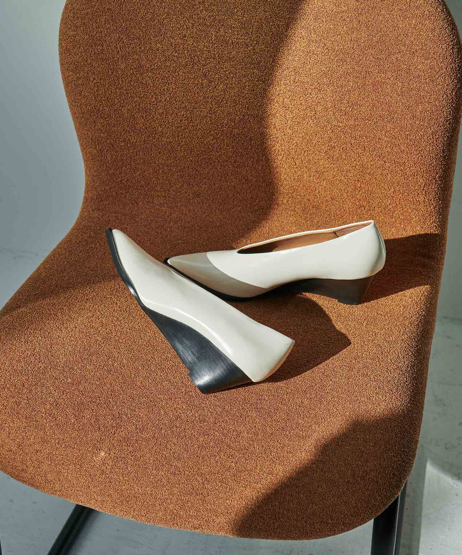 ADAM ET ROPE'「フォルムウェッジパンプス」|パンプス|オフホワイト(15)