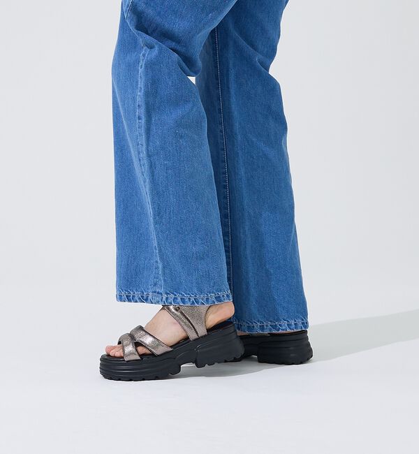 AU BANNISTER「【販売店舗限定】パフィクッションサンダル【予約】」|サンダル|