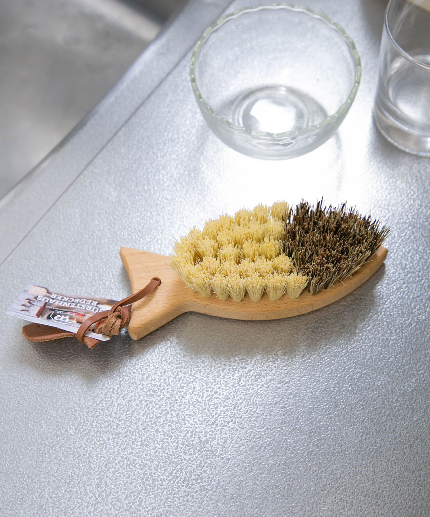 URBAN RESEARCH DOORS「REDECKER　魚型ベジタブルブラシ」|その他|