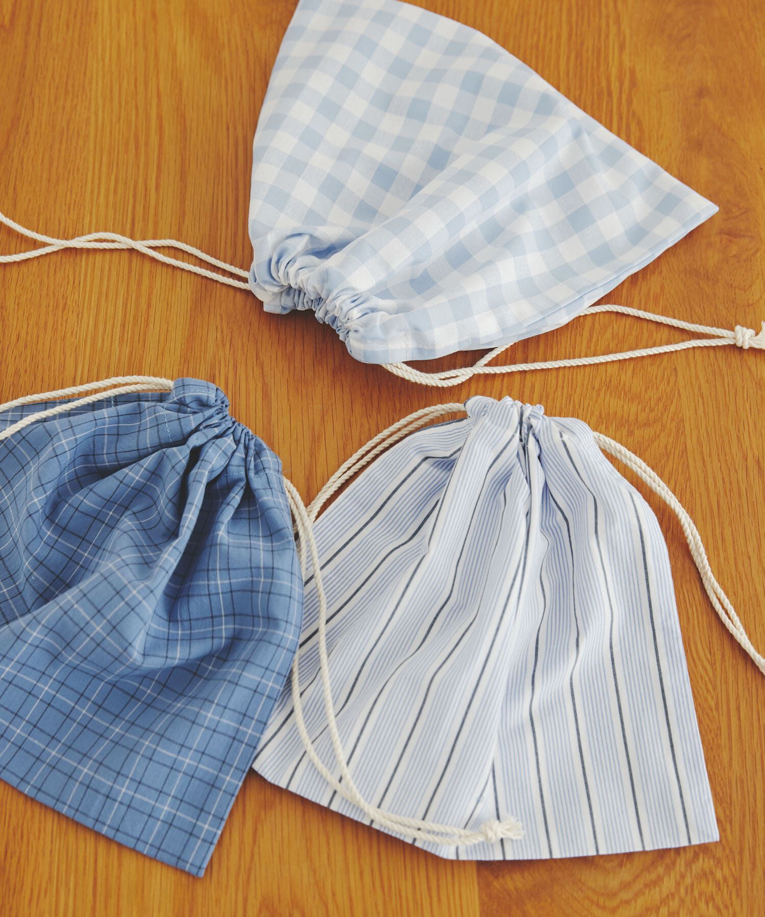 URBAN RESEARCH DOORS「CINQ　巾着 ギンガムチェック S」|ポーチ|