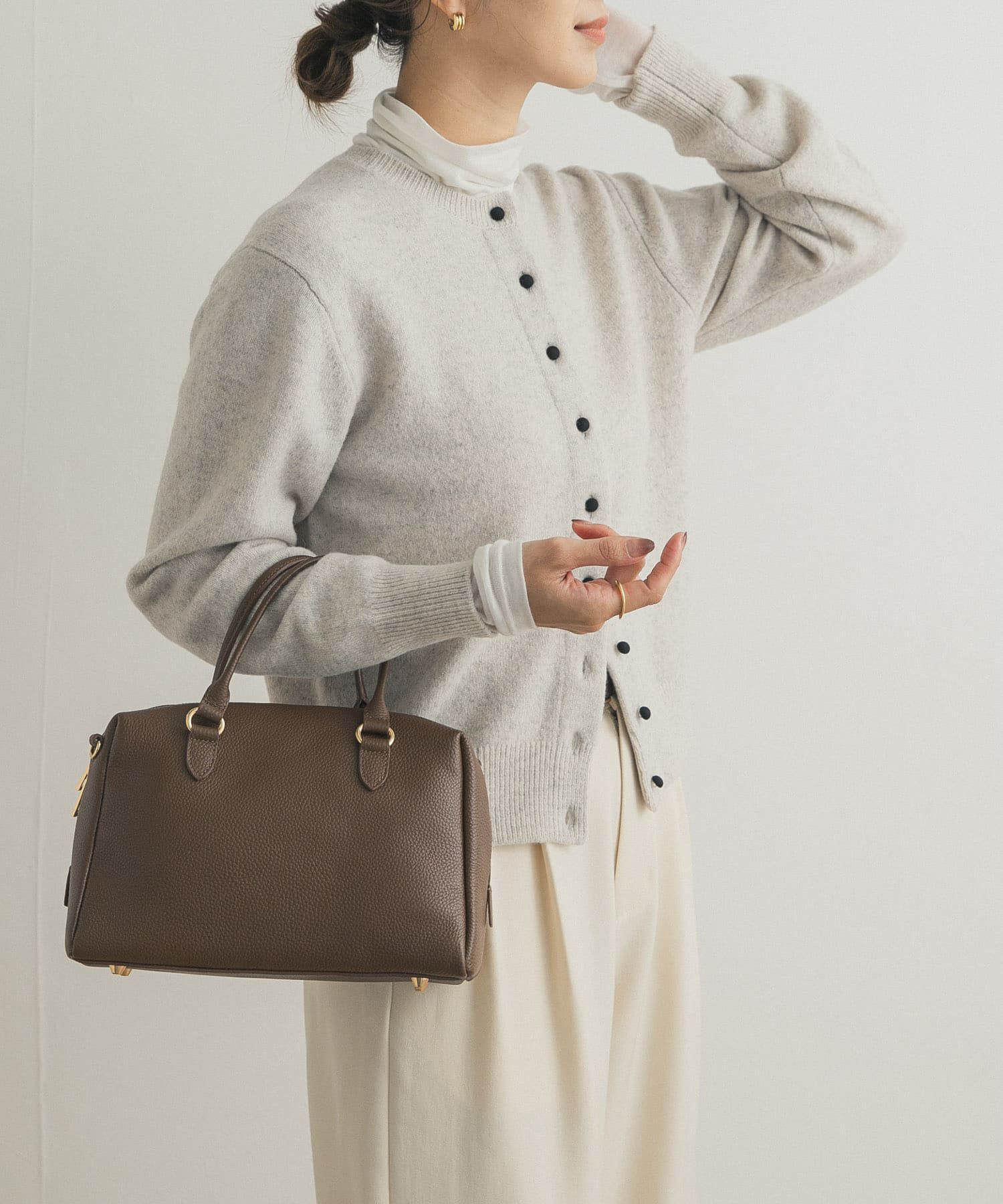 URBAN RESEARCH DOORS「ウールサテン釦コンパクトカーディガン」|カーディガン|