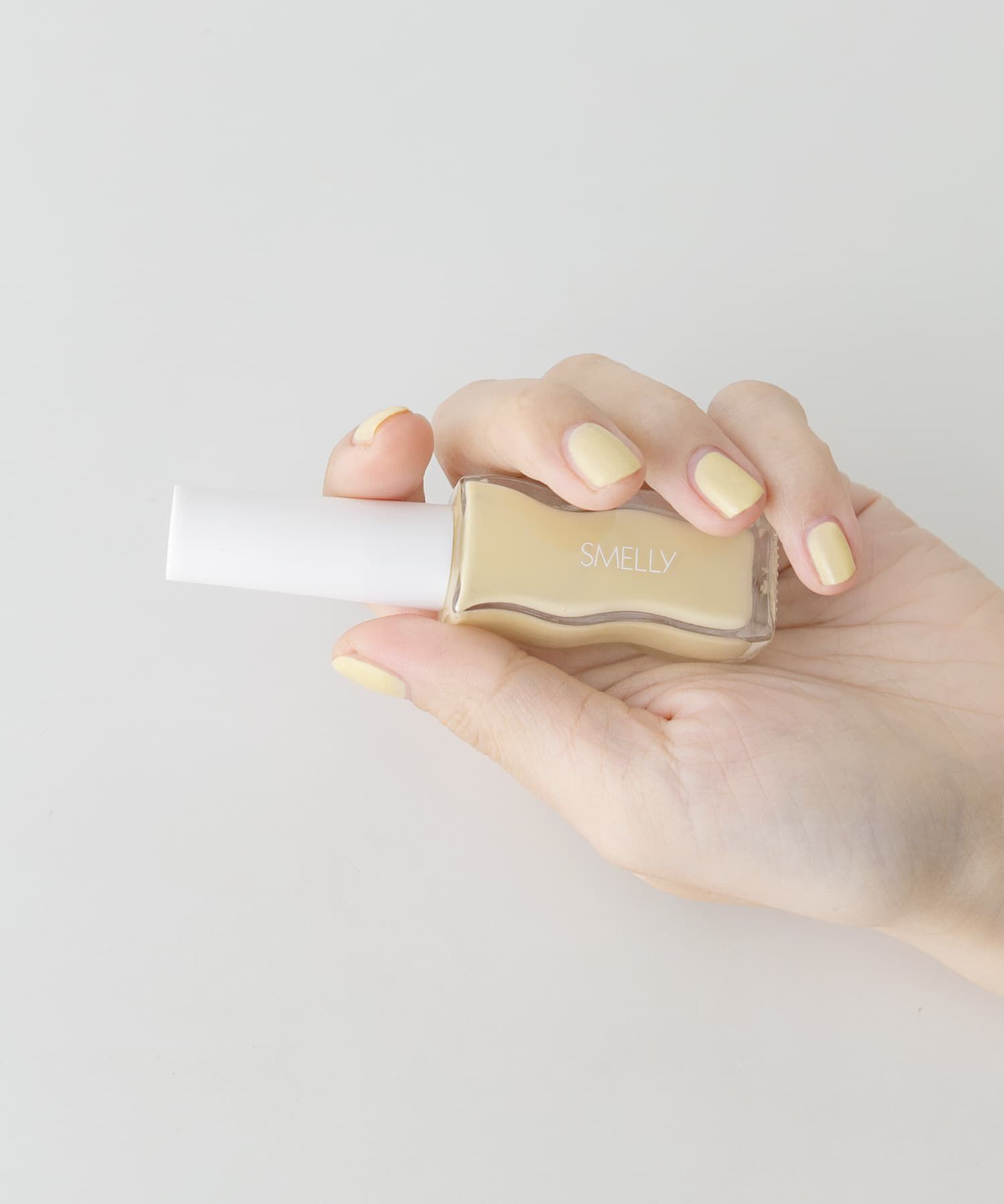 SMELLY「マニキュア」|ネイルケア|