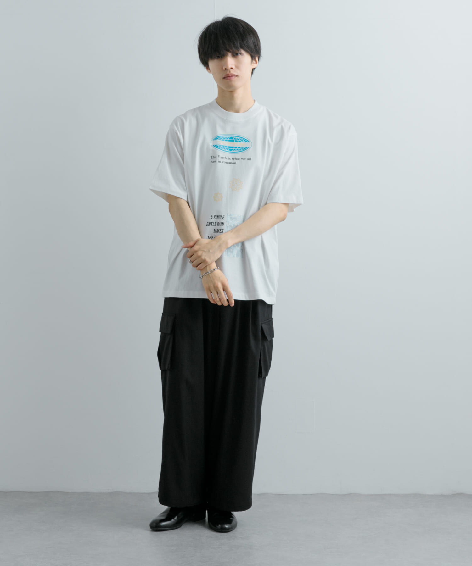 SENSE OF PLACE by URBAN RESEARCH「ロゴグラフィックTシャツ(5分袖) A」|Tシャツ・カットソー|