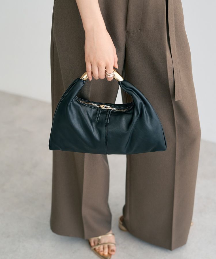 YECCA VECCA「【LE VERNIS】Sculpture triangle S」|ハンドバッグ|