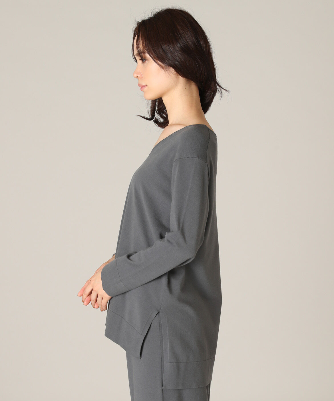 7-IDconcept.「サイドスリットVネックニット」|ニット・セーター|