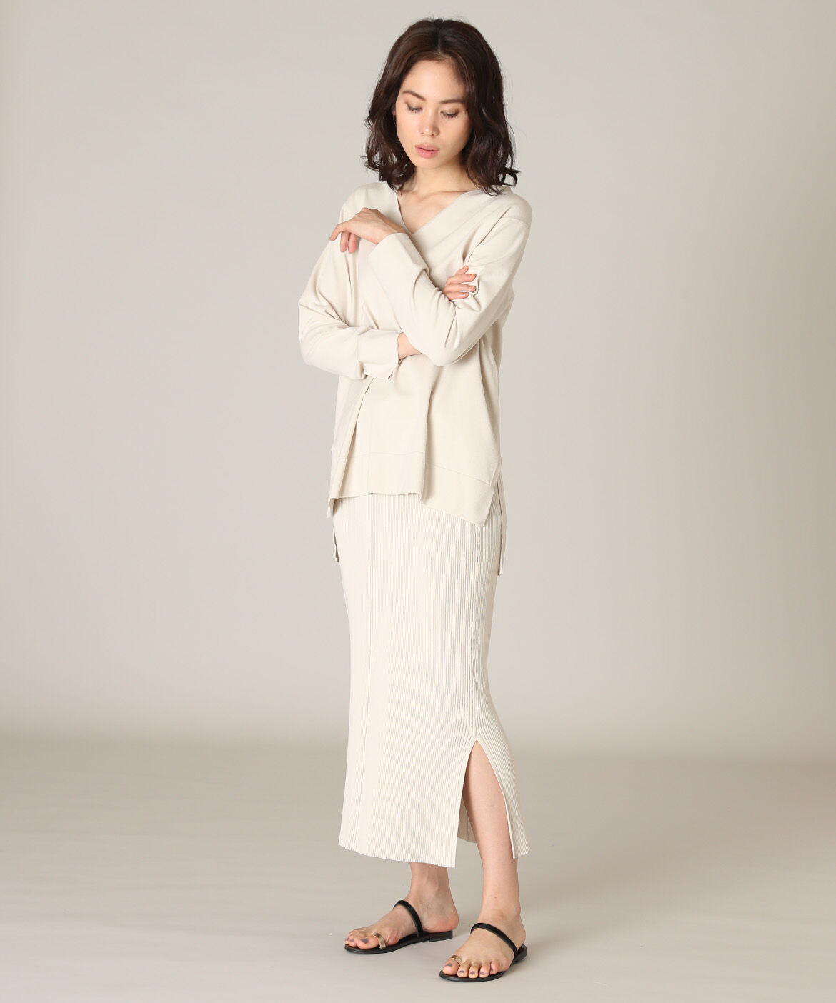 7-IDconcept.「サイドスリットVネックニット」|ニット・セーター|