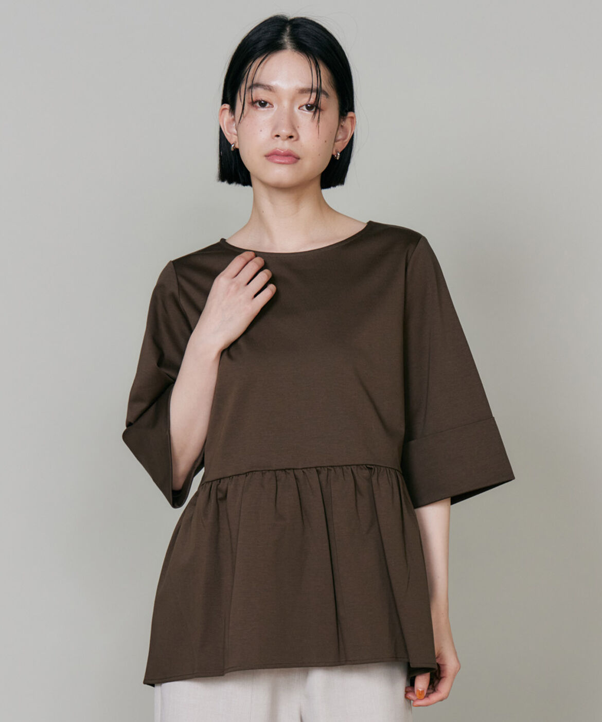DAY by DAY it&rsquo;s international「ペプラムギャザープルオーバー」|Tシャツ・カットソー|ダークブラウ 4