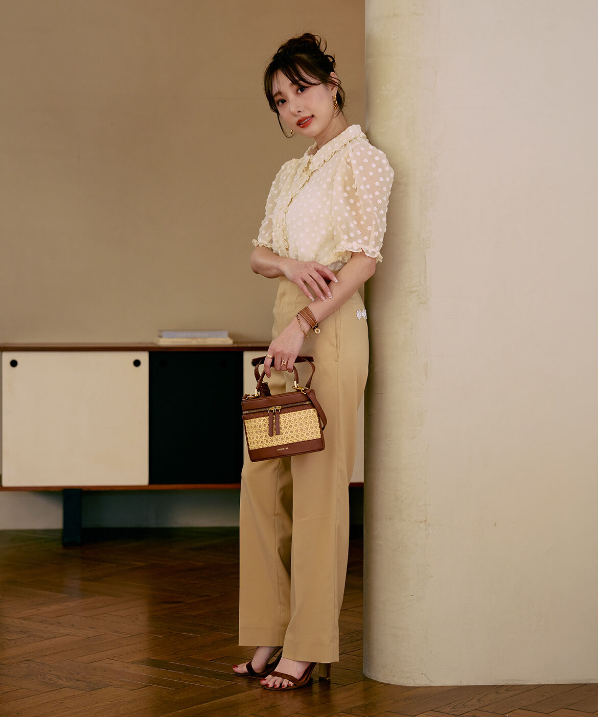 Maglie le cassetto「《M Maglie le cassetto&times;冨張愛》華やぎフリルカラードットジャガードブラウス」|シャツ・ブラウス|