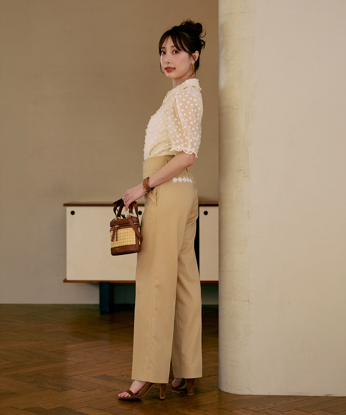 Maglie le cassetto「《M Maglie le cassetto&times;冨張愛》華やぎフリルカラードットジャガードブラウス」|シャツ・ブラウス|