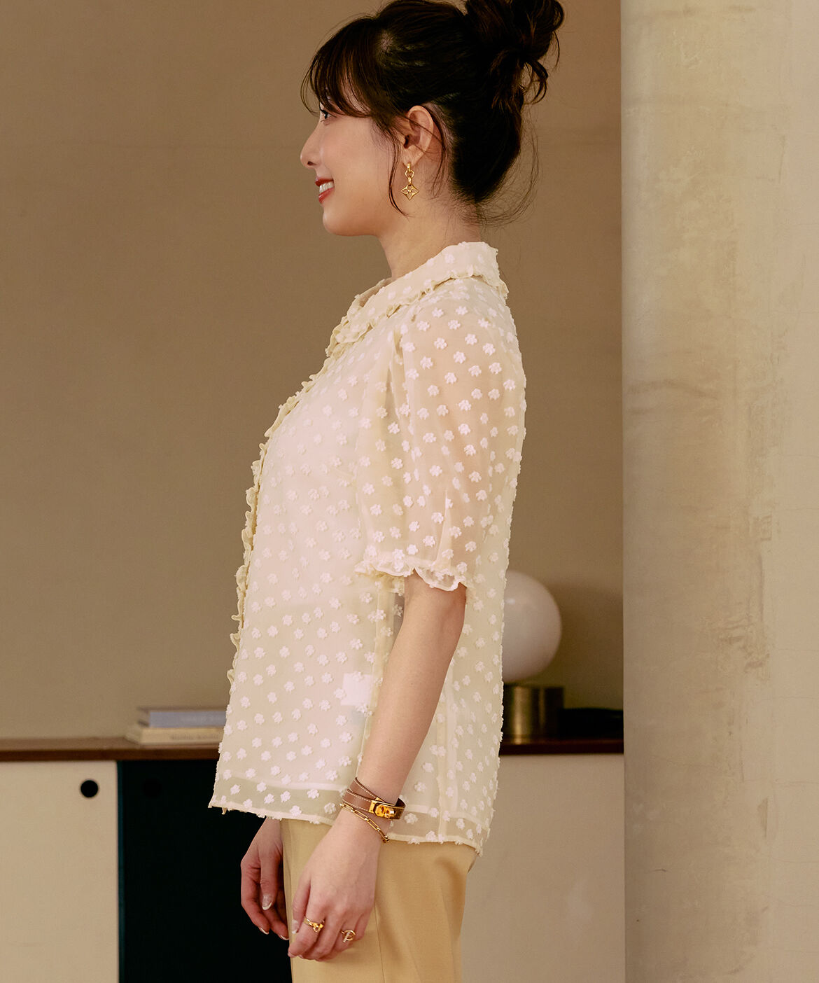 Maglie le cassetto「《M Maglie le cassetto&times;冨張愛》華やぎフリルカラードットジャガードブラウス」|シャツ・ブラウス|