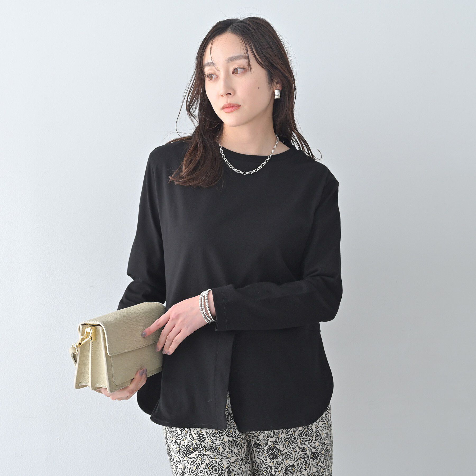 UNTITLED「【Liyoca】ベーシック天竺スリットプルオーバー」|Tシャツ・カットソー|