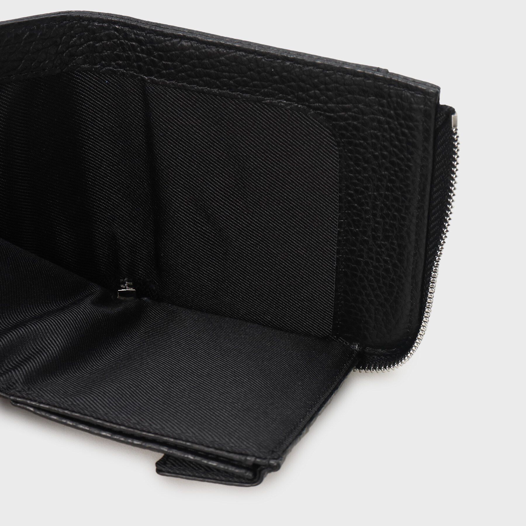 DRESSTERIOR「イタリアレザー ハーフジップウォレット」|財布|