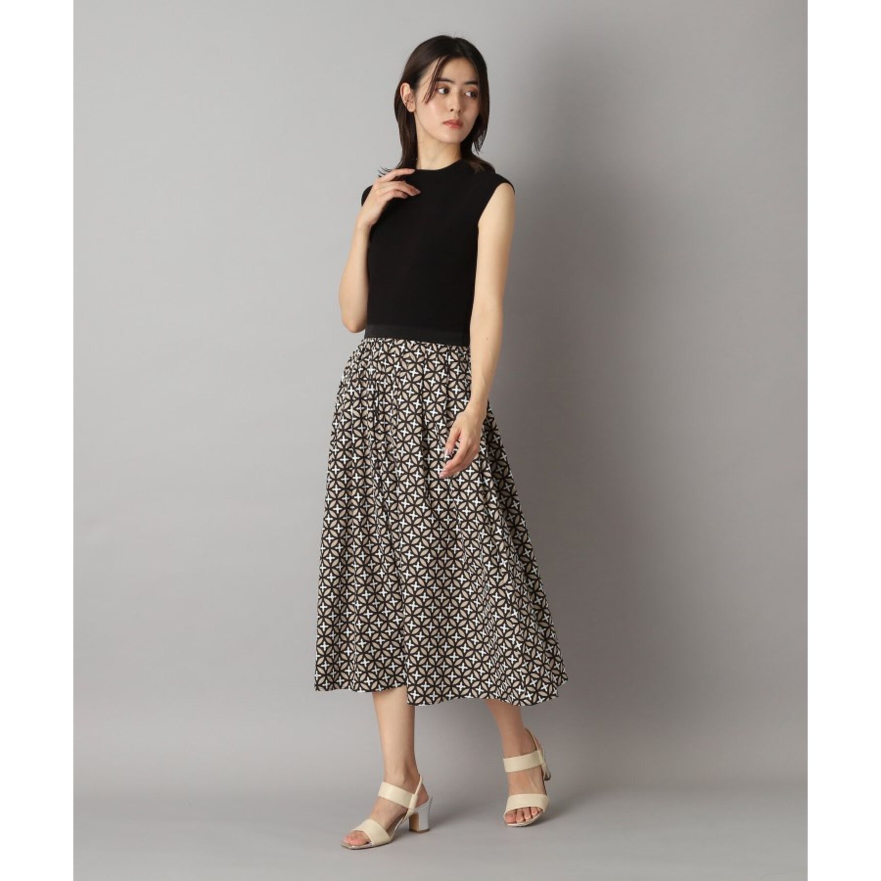 DRESSTERIOR「【洗える】オーバーラップサークルフレンチスリーブワンピ」|ワンピース|