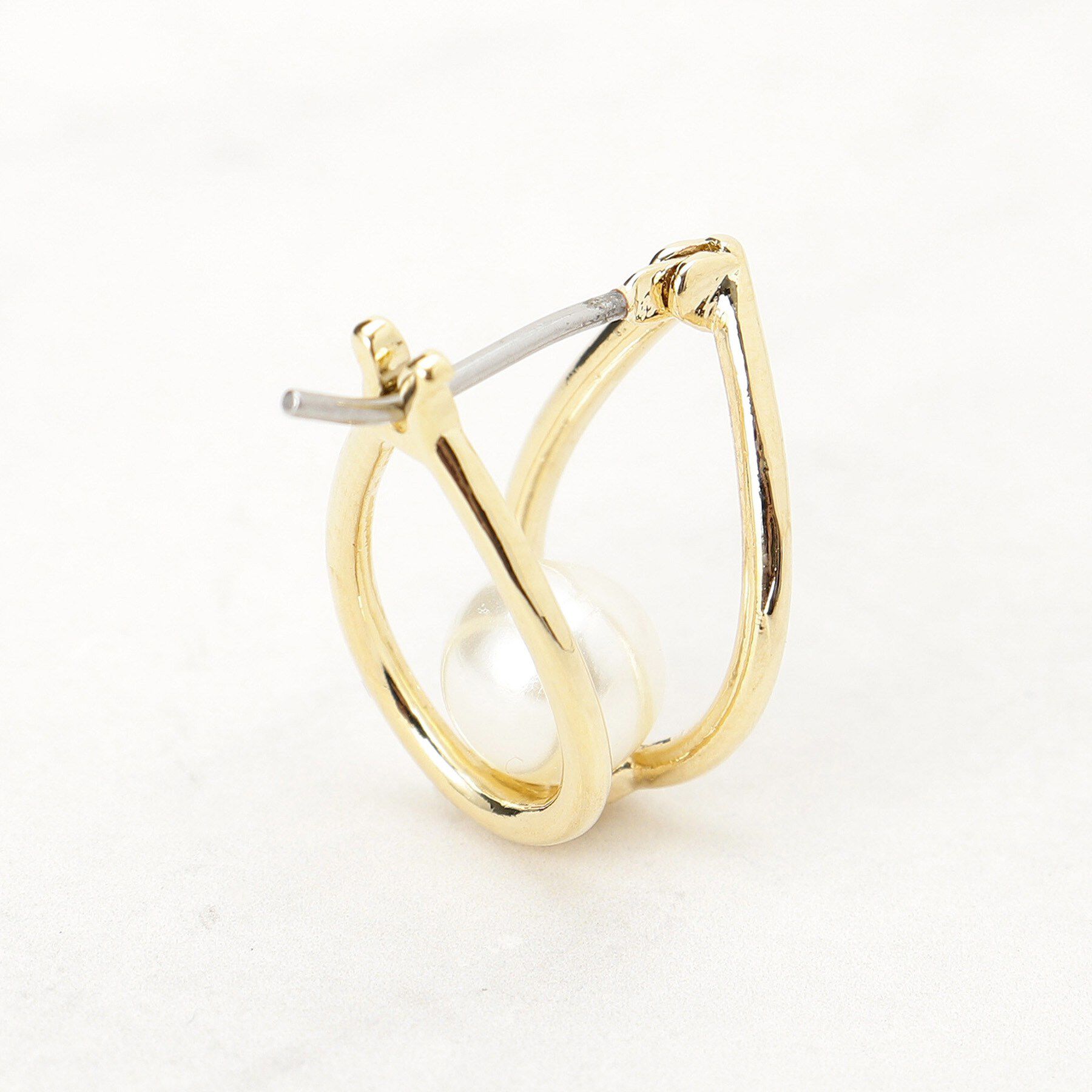 grove「メタルドロップフェイクパールピアス」|ピアス|