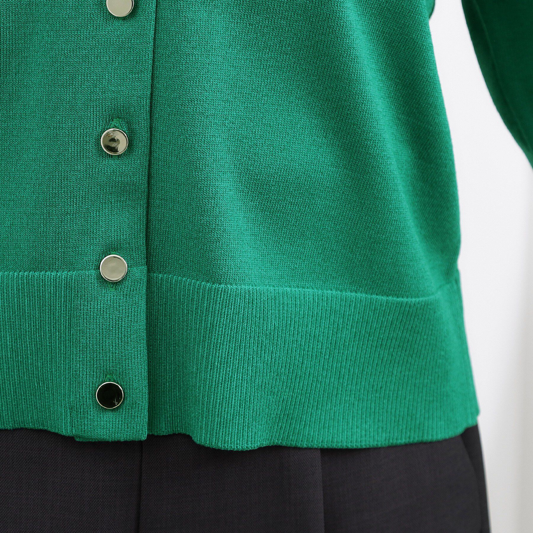 grove「【UVカット/洗濯機で洗える】メタルボタンクルーネックカーディガン」|カーディガン|