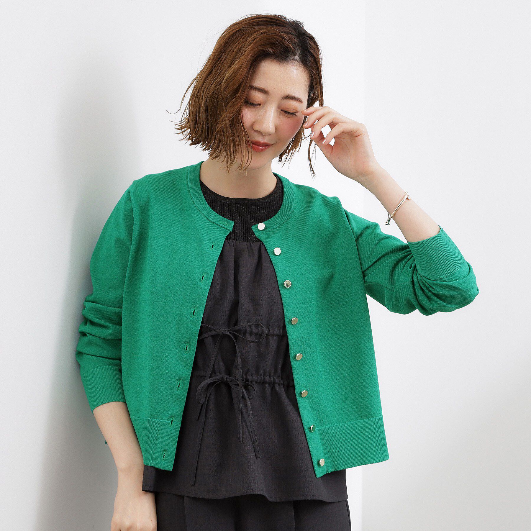 grove「【UVカット/洗濯機で洗える】メタルボタンクルーネックカーディガン」|カーディガン|