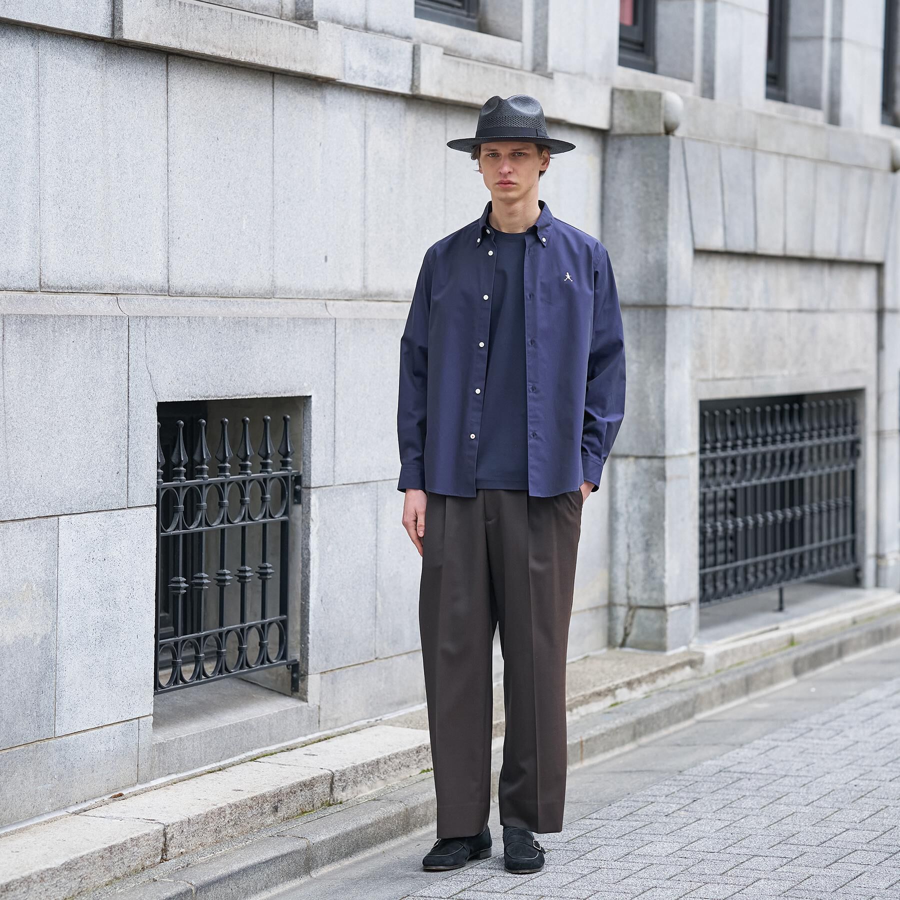 TAKEO KIKUCHI「【BOWLER HAT LABEL】ボーラーハットウォーカー刺繍 ボタンダウンシャツ」|シャツ・ブラウス|