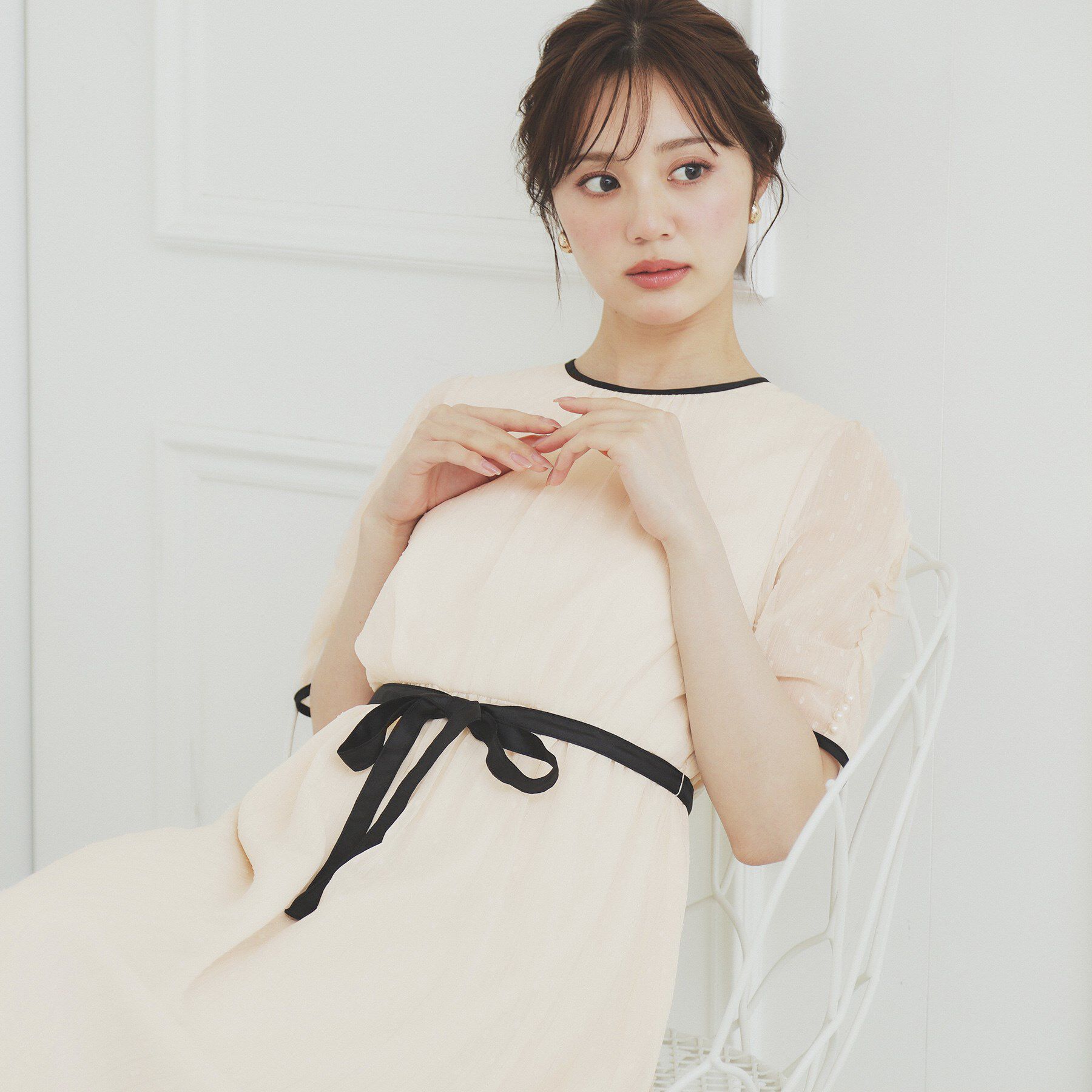 index「フィット＆フレアバイカラーワンピース【洗濯機洗い可/イージーアイロン】」|ワンピース|ライトベージュ(05