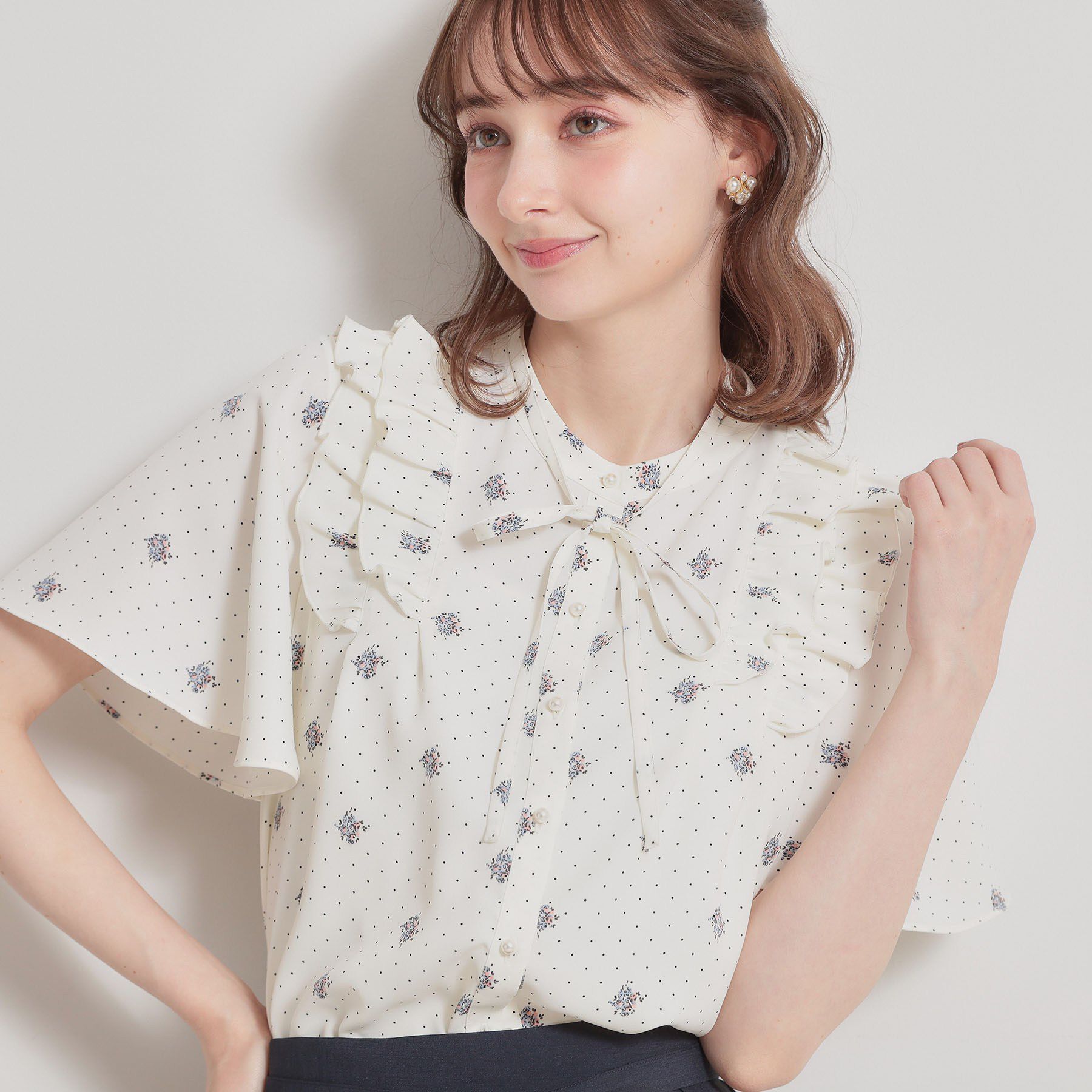 Couture broach「【洗える】ドットフラワー ブラウス」|シャツ・ブラウス|オフホワイト(013