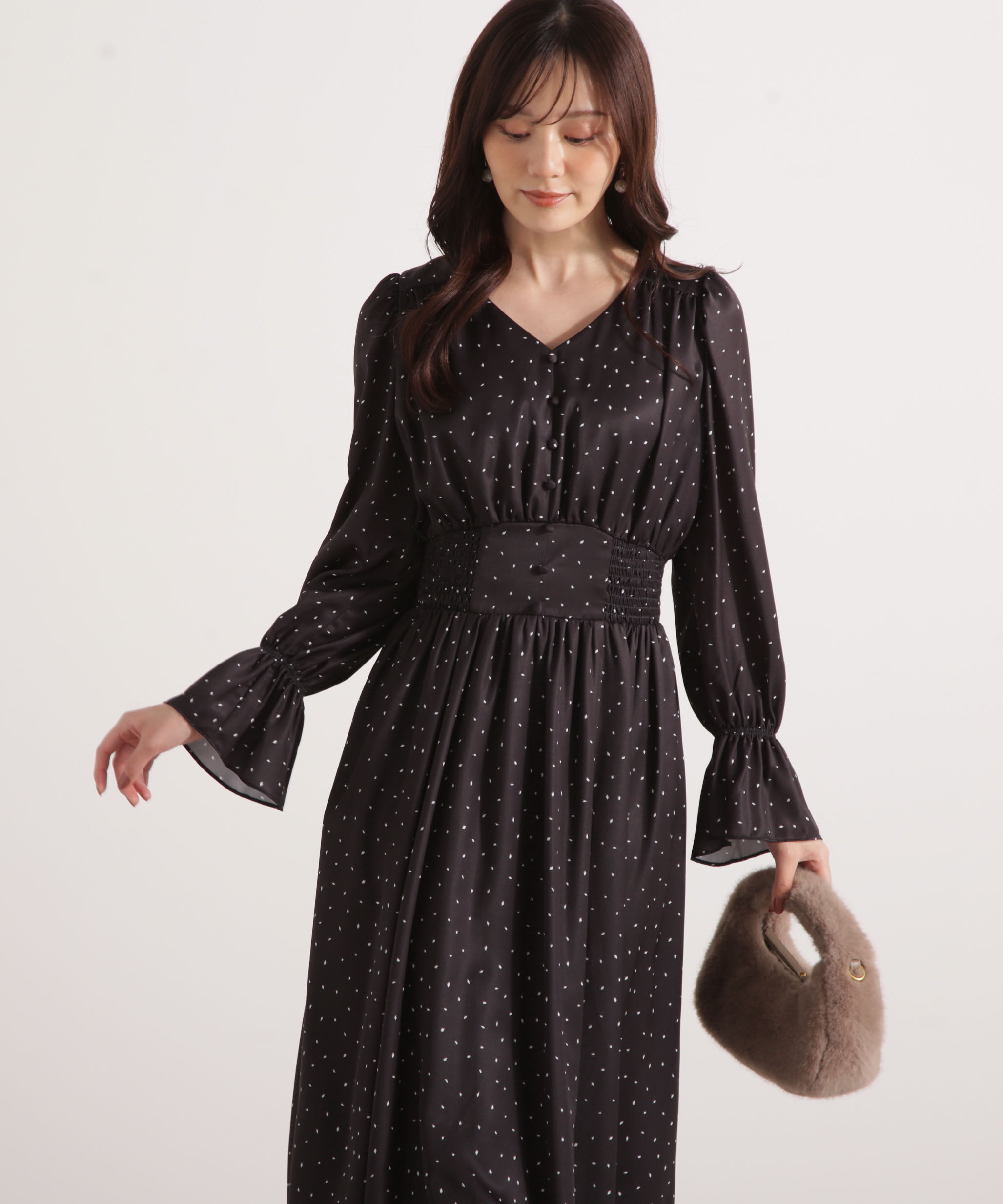 PROPORTION BODY DRESSING「クルミ釦付きギャザーワンピース 25AW」|ワンピース|