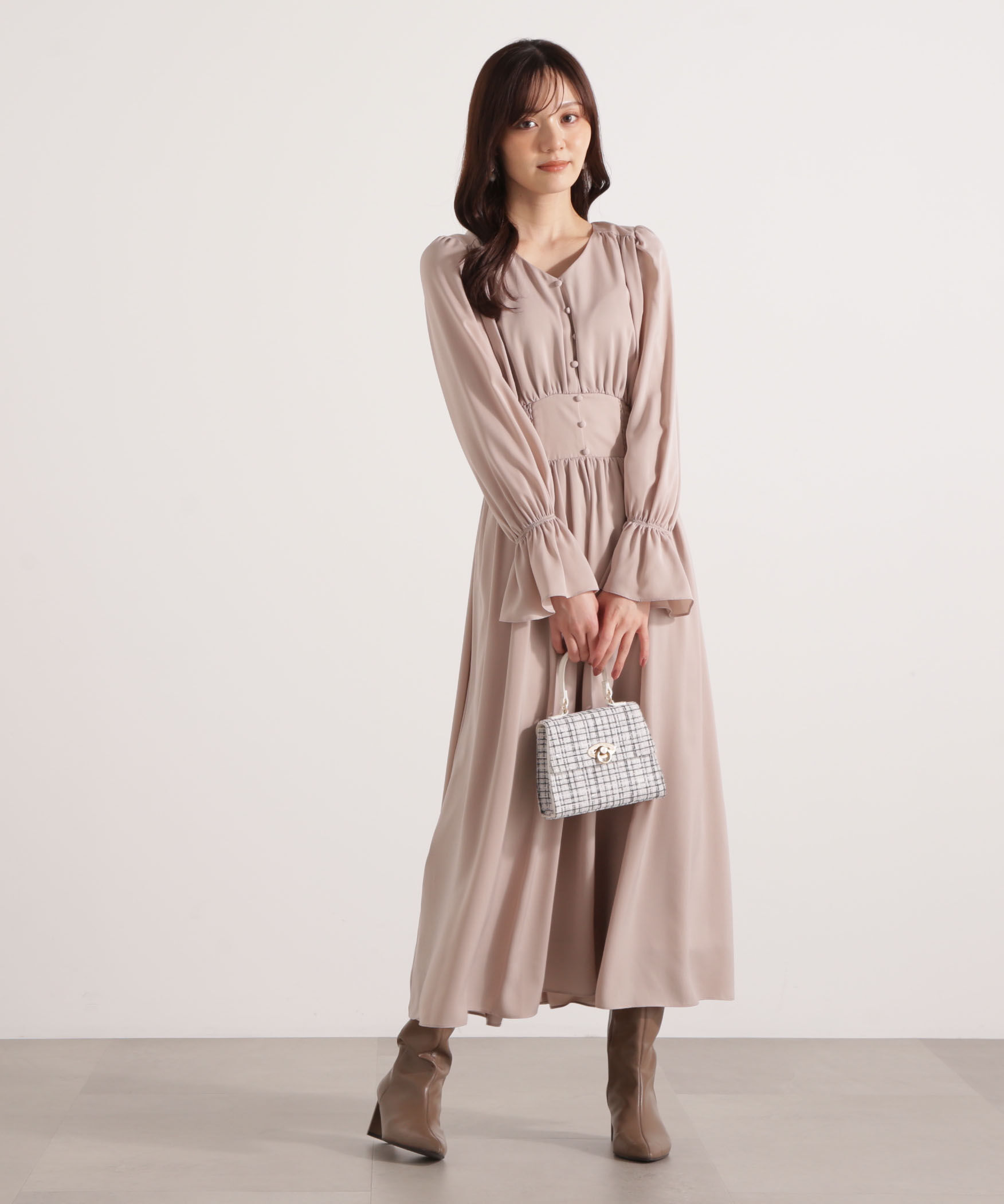 PROPORTION BODY DRESSING「クルミ釦付きギャザーワンピース 25AW」|ワンピース|