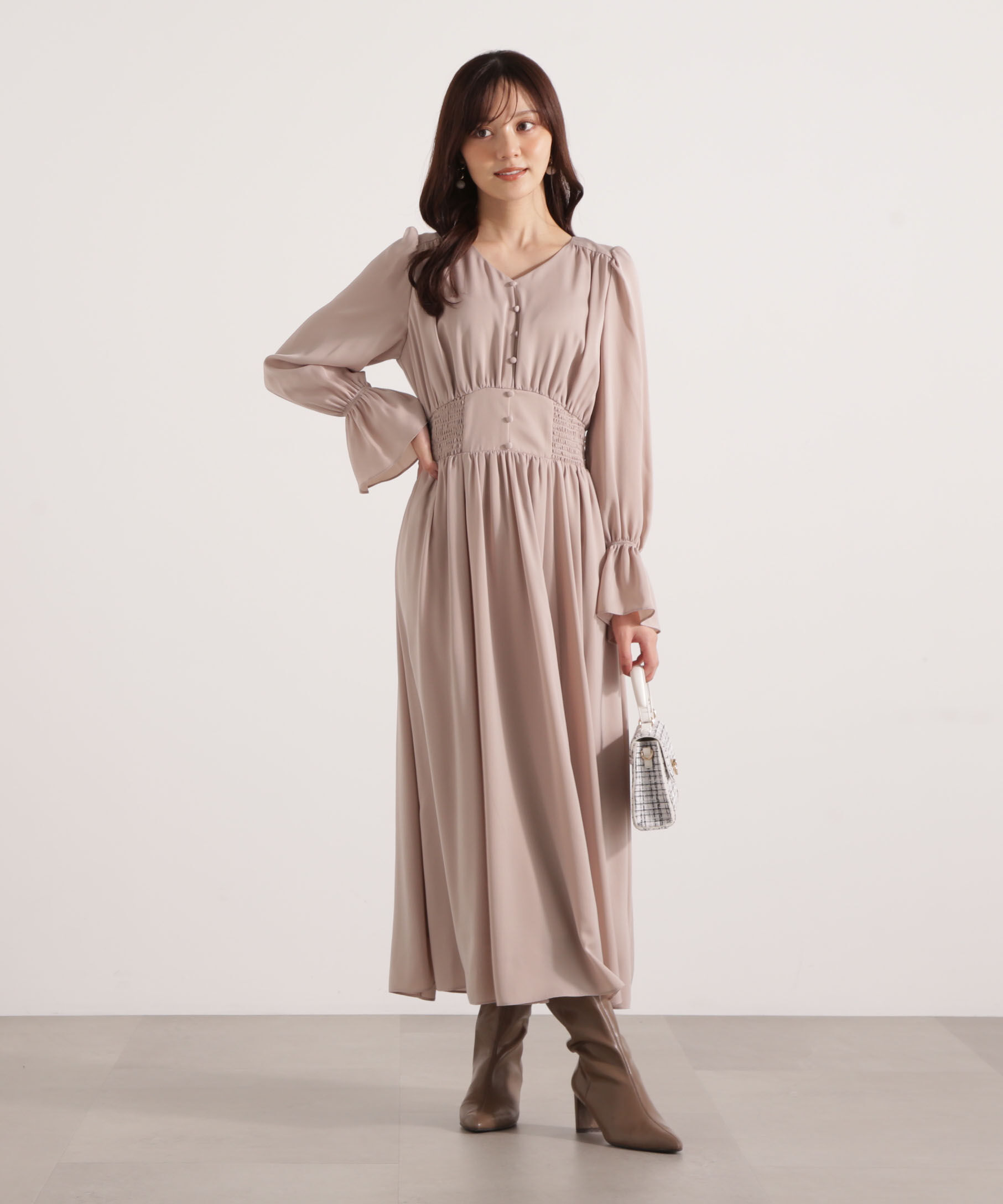 PROPORTION BODY DRESSING「クルミ釦付きギャザーワンピース 25AW」|ワンピース|