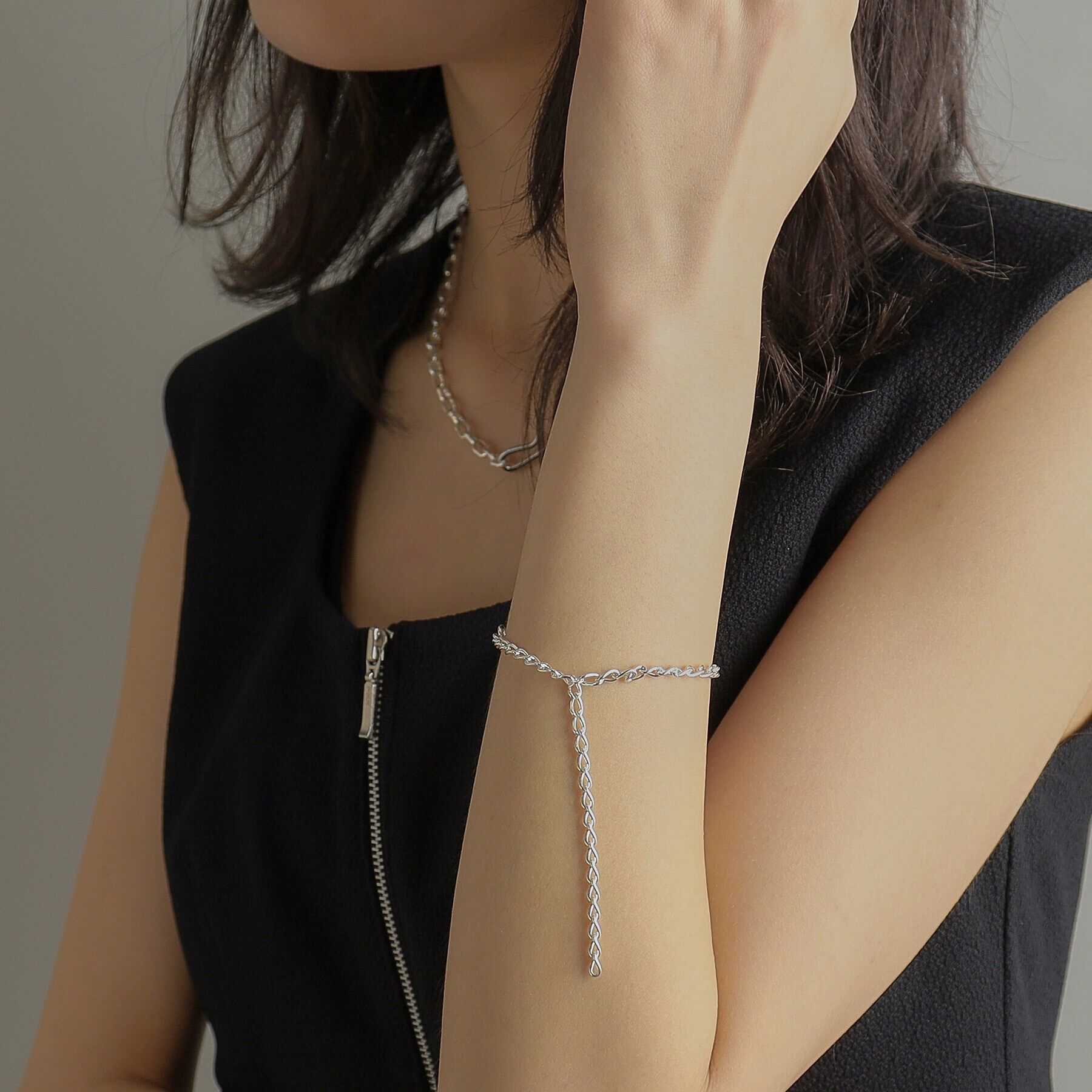 COCOSHNIK ONKITSCH「シルバー ハンギングロングカーブチェーン ブレスレット」|ブレスレット・バングル|