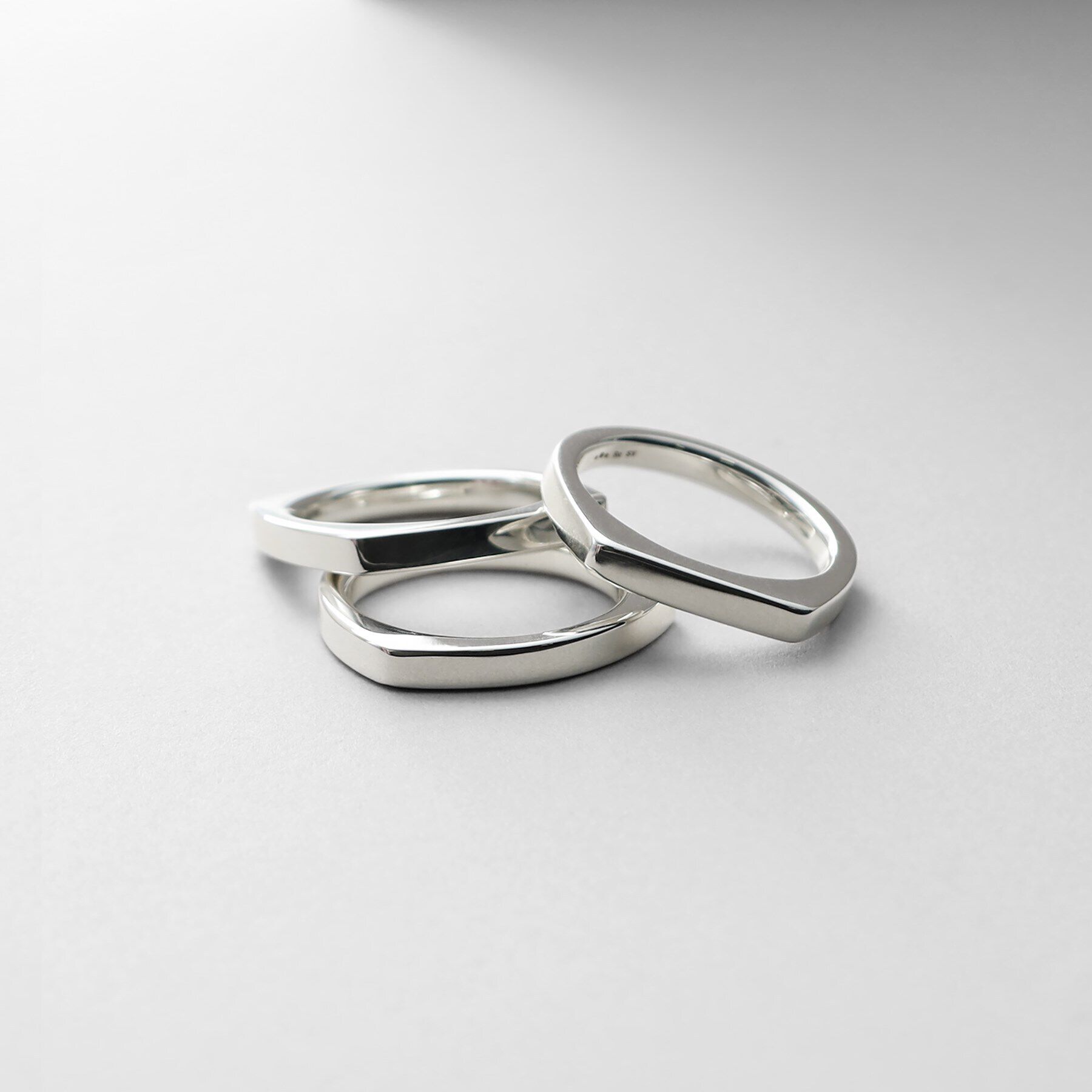 COCOSHNIK ONKITSCH「シルバー【サステナブル】ジオメトリックスタックリング」|リング|