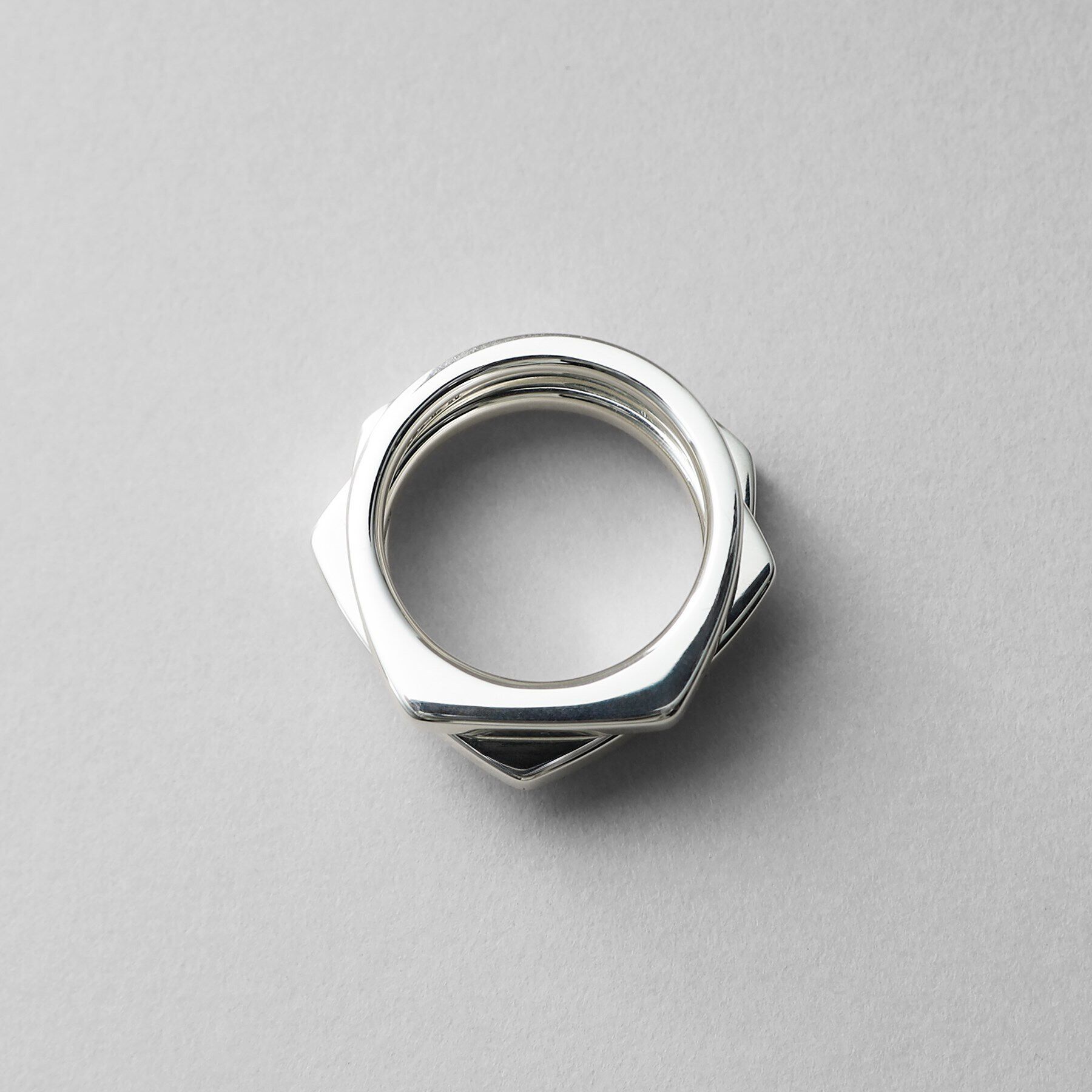 COCOSHNIK ONKITSCH「シルバー【サステナブル】ジオメトリックスタックリング」|リング|