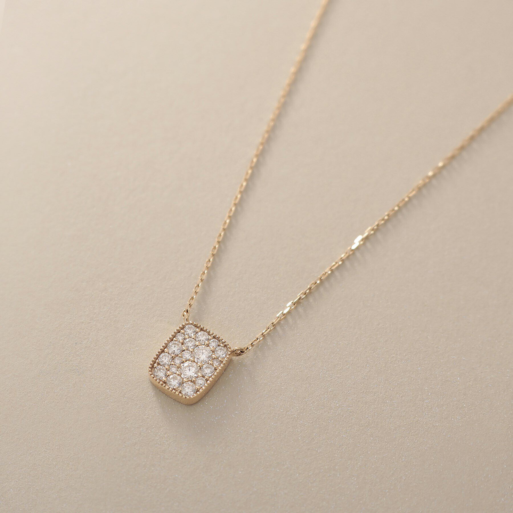 COCOSHNIK「K10【サステナブル】モアサナイトランダムパヴェスクエア ネックレス」|ネックレス|