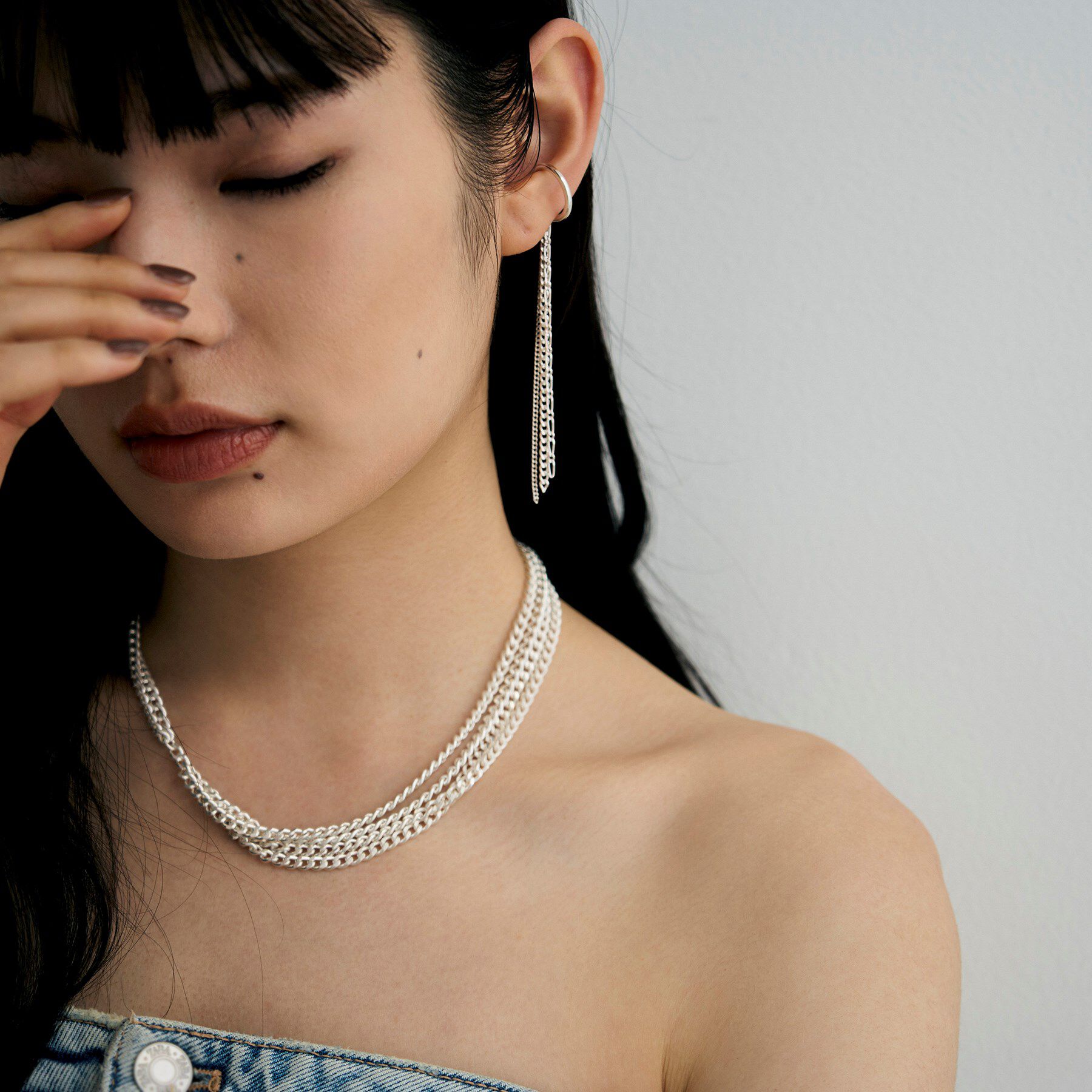 COCOSHNIK ONKITSCH「シルバー カーブチェーンミックスフリンジイヤカフ」|イヤーカフ|