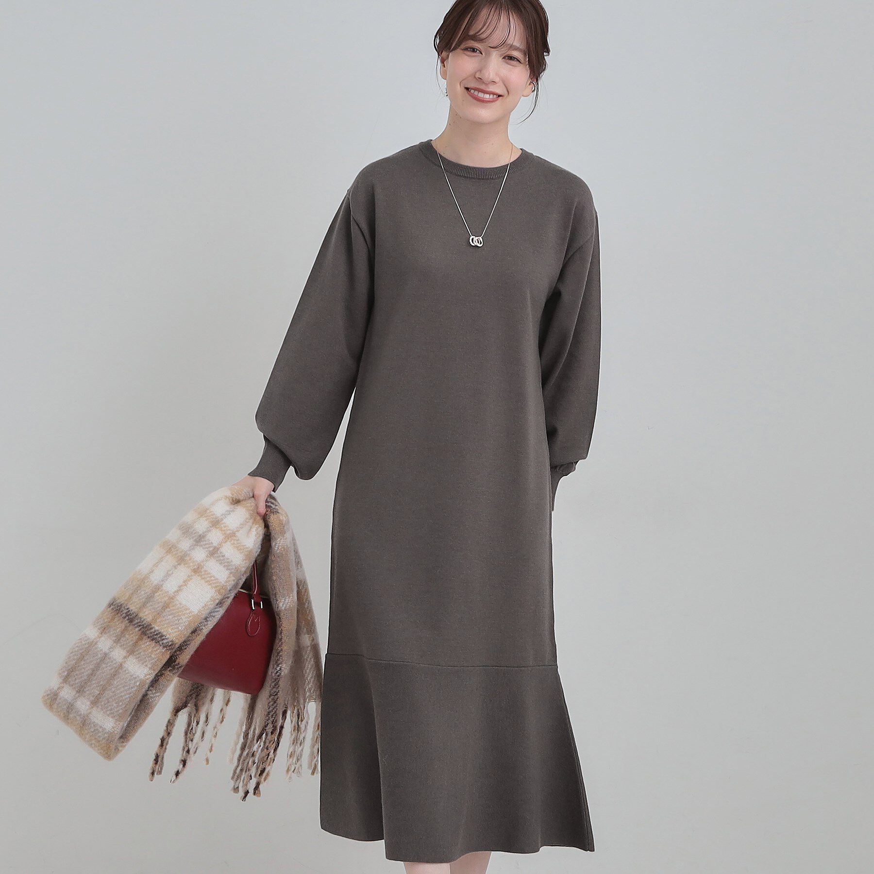 SHOO･LA･RUE「【洗濯機可/S-LL】スタイルがすっきりに見える 裾マーメイドニットワンピース」|ワンピース|トープ(054)