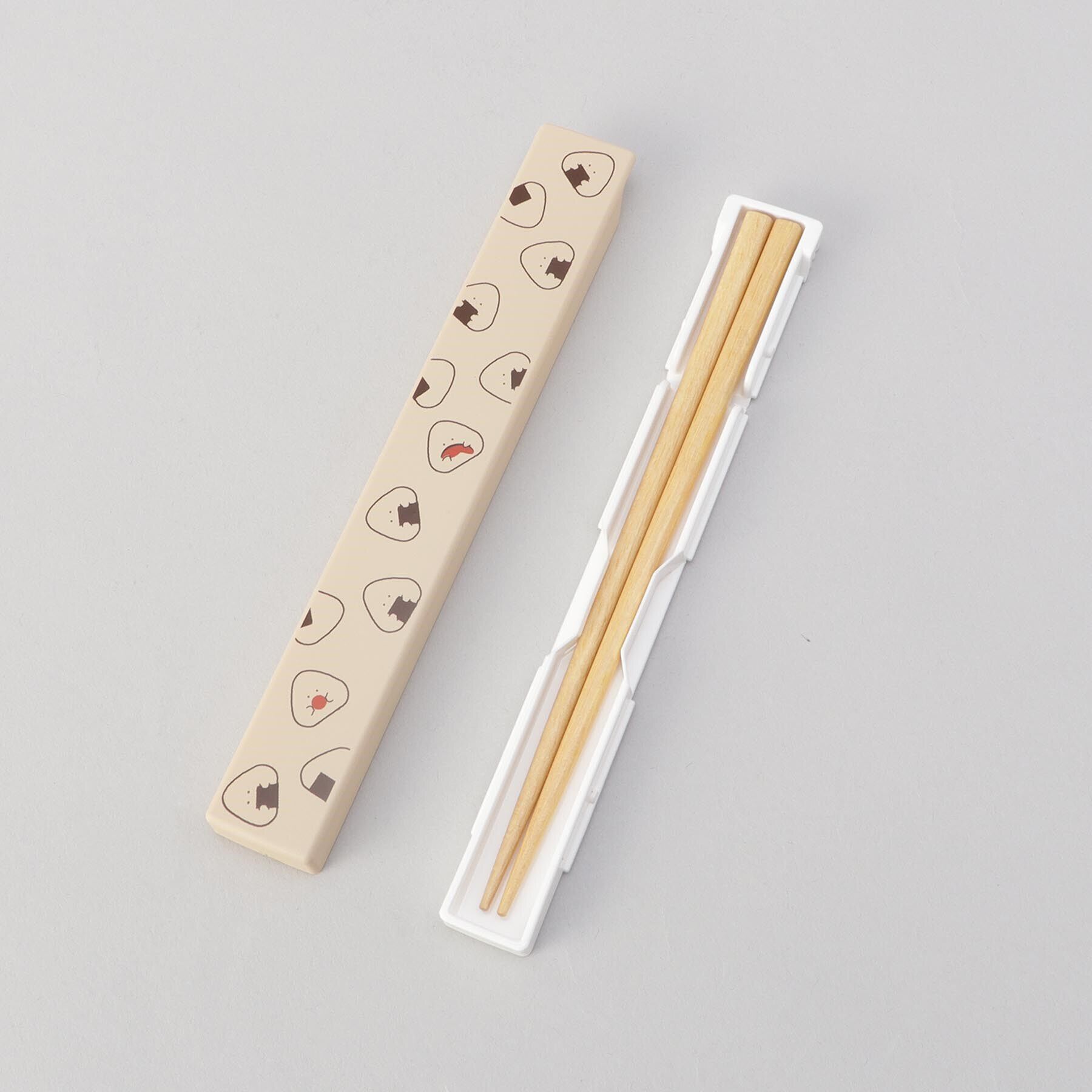 212 KITCHEN STORE「ぎゅっとおにぎりさん 抗菌箸 箸箱セット BE」|食器・キッチングッズ|