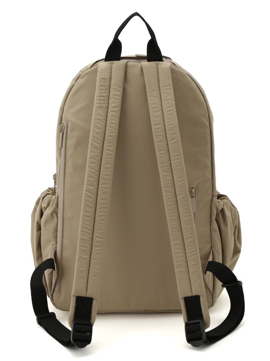 emmi atelier「【ONLINE限定カラー】eco 撥水ギャザーボディーバックパック」|リュック|