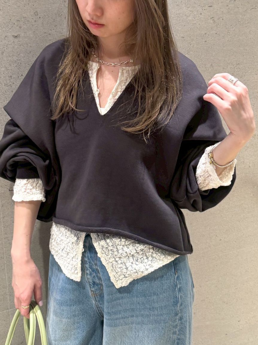 emmi atelier「Vネックスウェットプルオーバー【セットアップ対応】」|Tシャツ・カットソー|CGRY