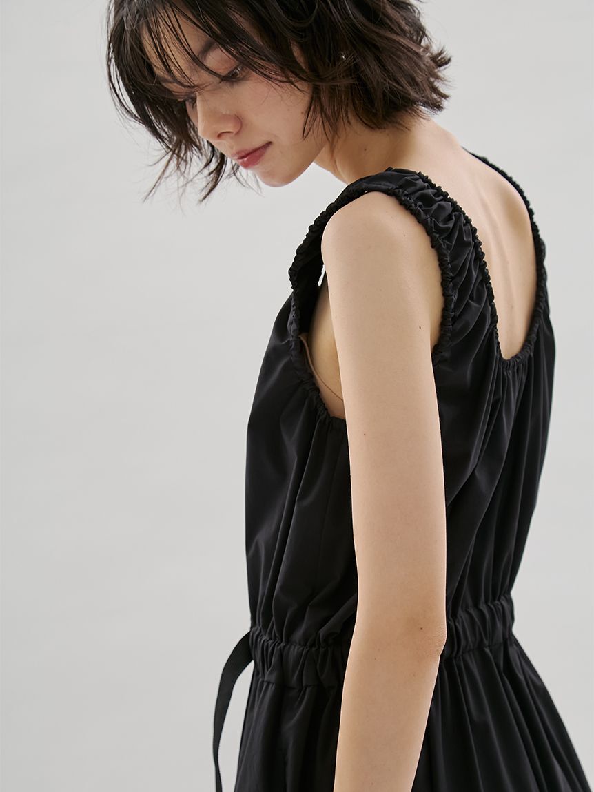 emmi atelier「【Movique】ギャザーディテールオールインワン/撥水/UVカット/接触冷感」|ワンピース|