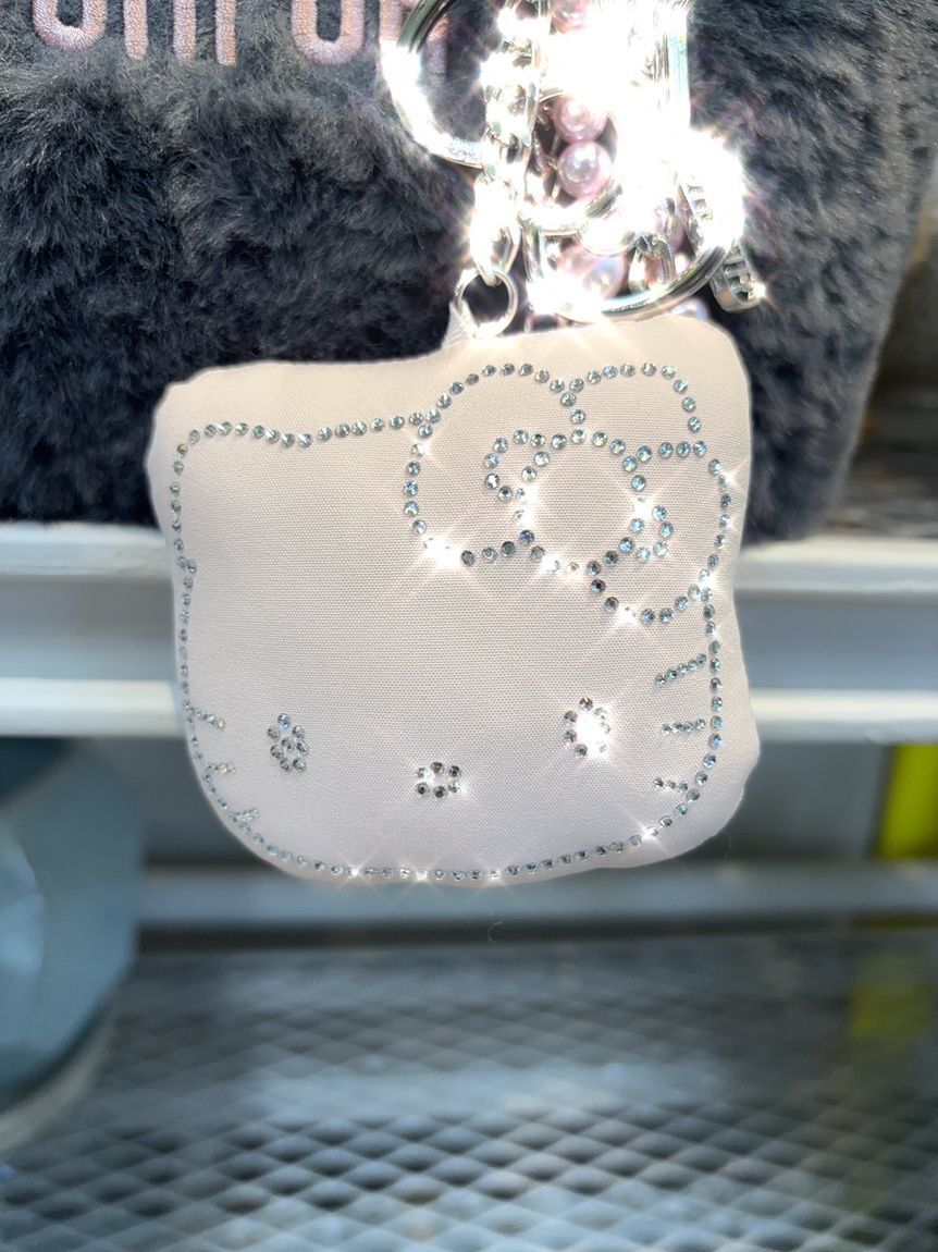 FURFUR「HELLO KITTYクリスタルチャーム」|キーケース|