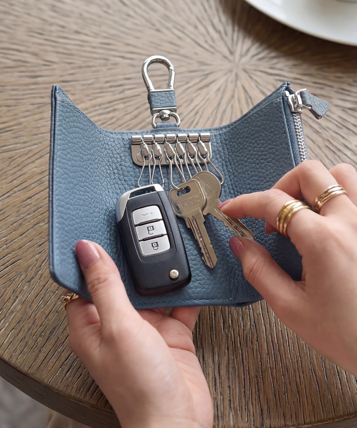 STYLE DELI「【DELI by】マルチユースリアルレザーキーケースウォレット」|コインケース|ブルー