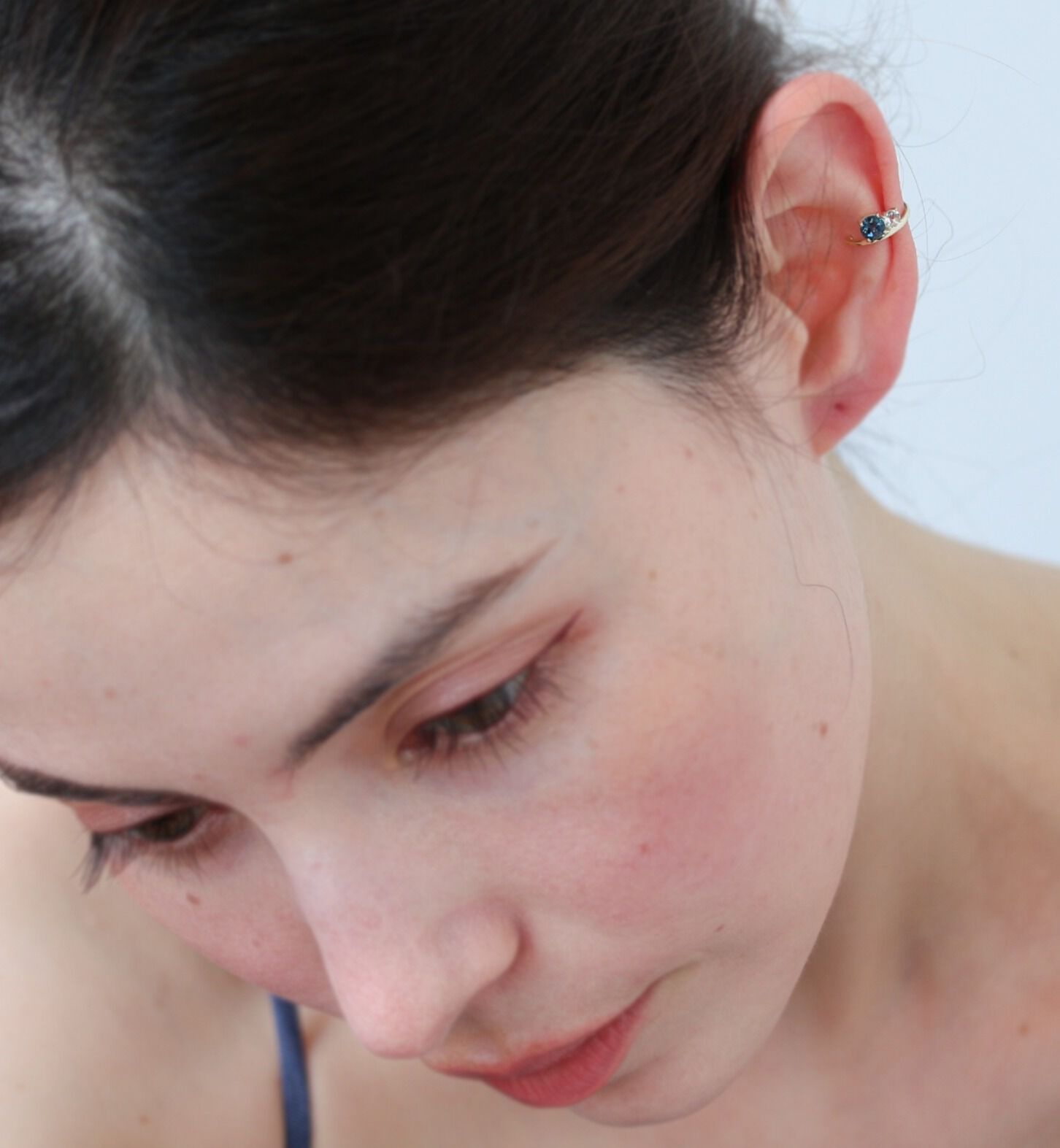  「カラーストーン シリウス イヤーカフ | K10YG 【片耳用】〈ブルー〉」|イヤーカフ|