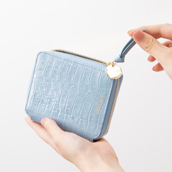  「メタルチャーム・２つ折りラウンド　ウォレット　／Ｌｉｌｉｅｔｍｏｉ」|財布|ライトブルー