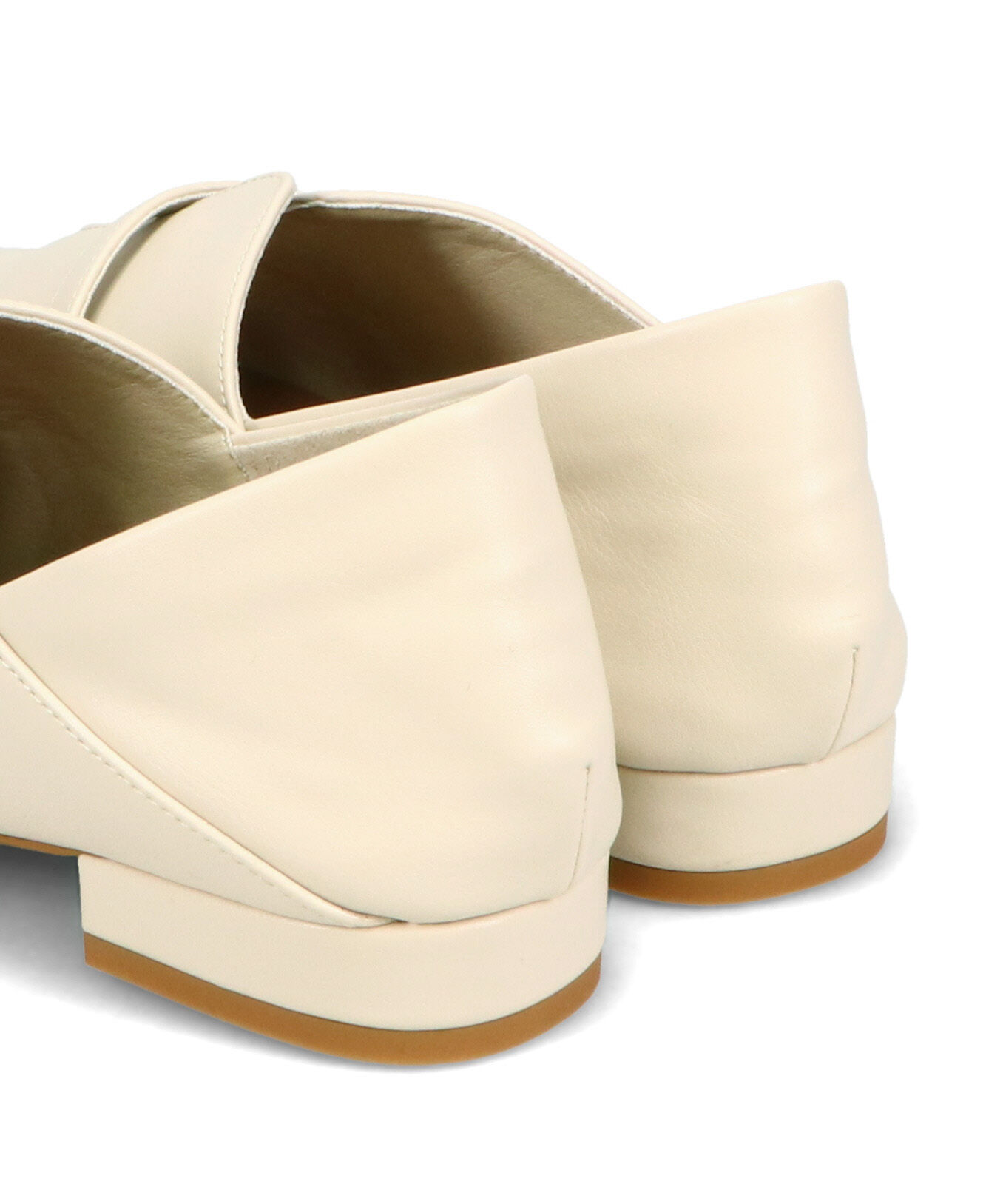 ORiental TRaffic「【WEB限定】ベルトデザインウエーブカットバブーシュ /55104 パンプス フラット 甲深 通勤靴」|パンプス|