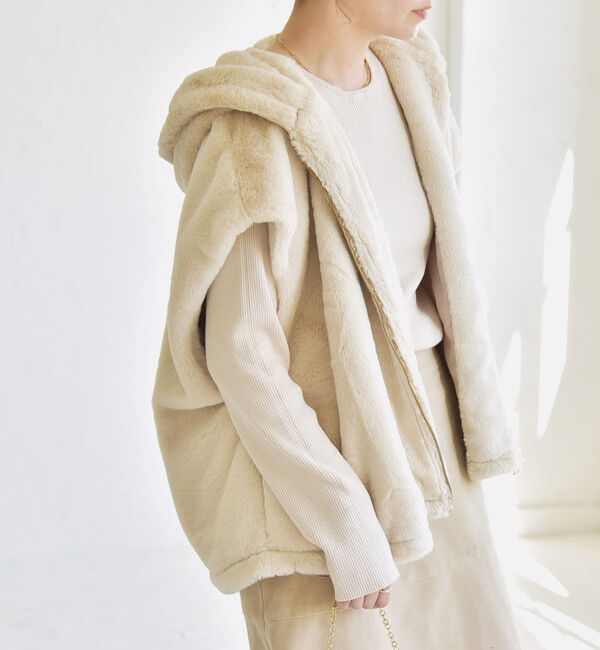 quaranciel「quaranciel: フーディー フェイクファー ドロスト ジップ ショート ベスト」|ダウンベスト・ベスト|